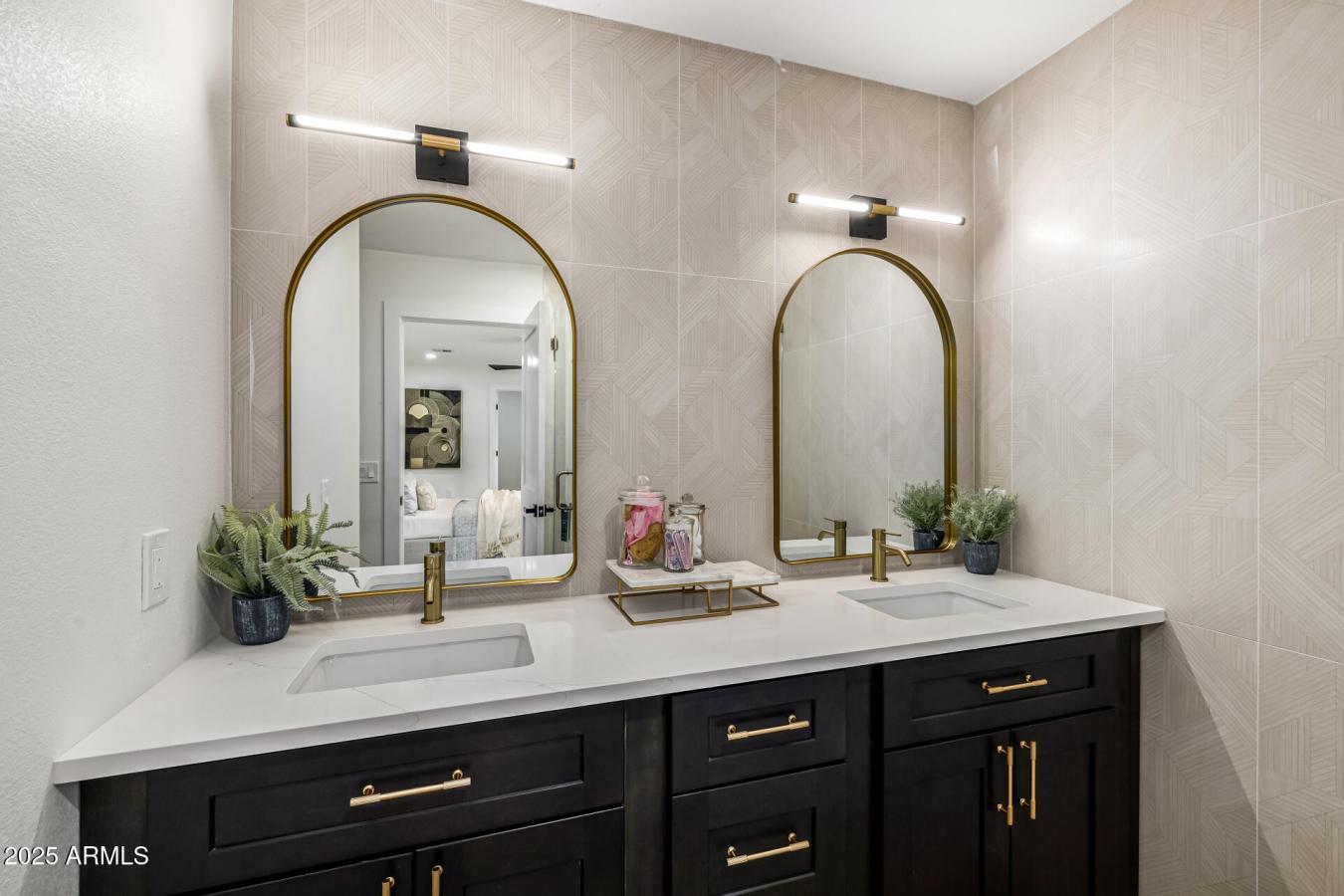 Phoenix, Maricopa, 85008, United States, 4 Bedrooms Bedrooms, ,2 BathroomsBathrooms,Residential,For Sale,2007576