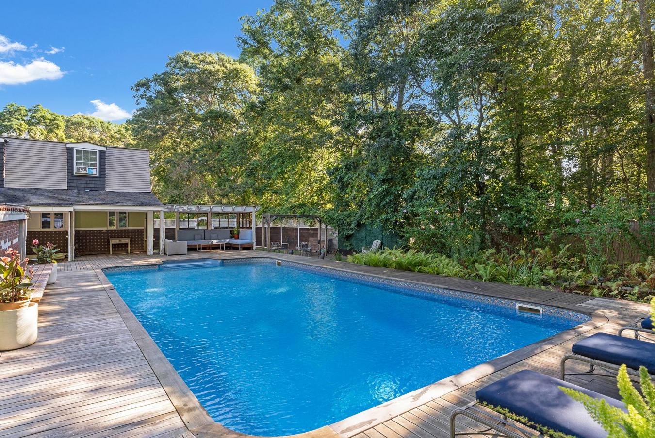 Springs, New York, 11937, United States, 4 Bedrooms Bedrooms, ,3 BathroomsBathrooms,Residential,For Sale,2007571