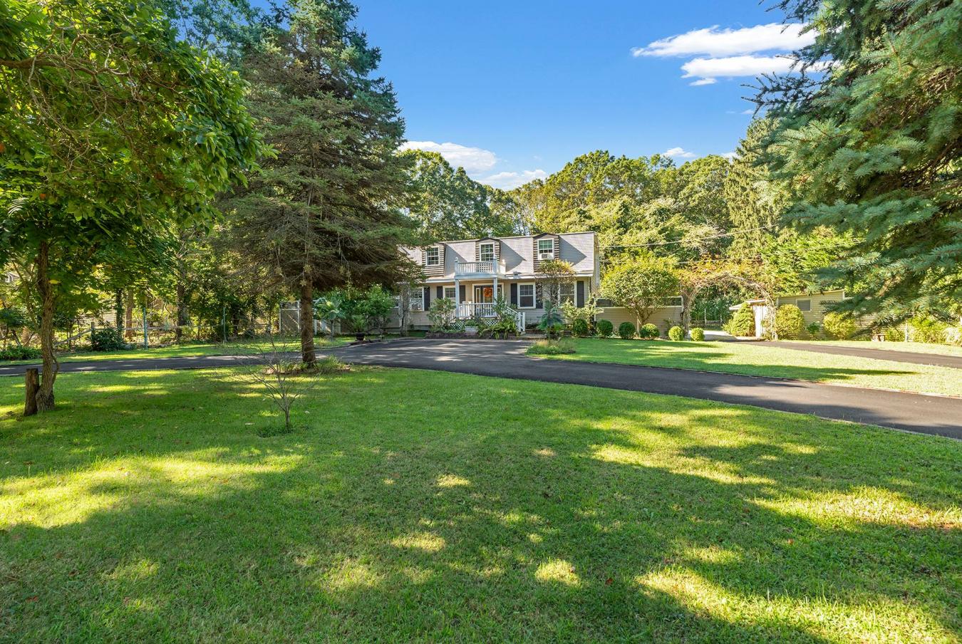 Springs, New York, 11937, United States, 4 Bedrooms Bedrooms, ,3 BathroomsBathrooms,Residential,For Sale,2007571