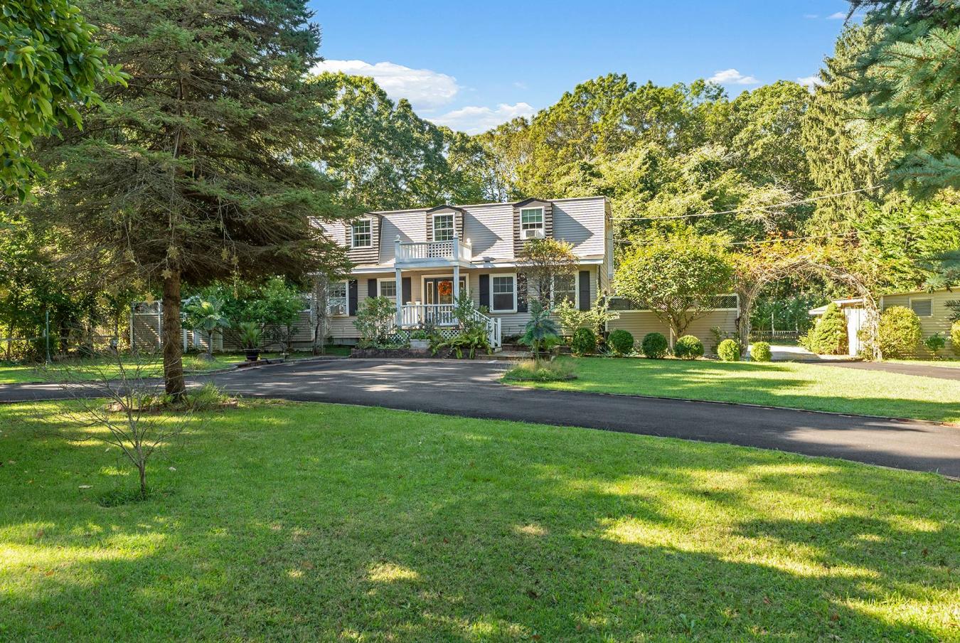 Springs, New York, 11937, United States, 4 Bedrooms Bedrooms, ,3 BathroomsBathrooms,Residential,For Sale,2007571