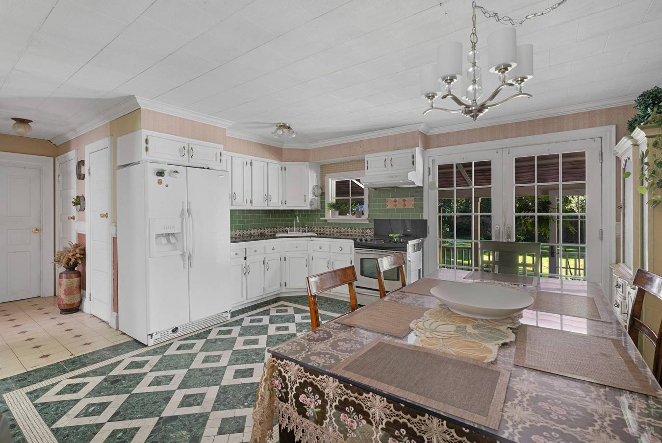 Springs, New York, 11937, United States, 4 Bedrooms Bedrooms, ,3 BathroomsBathrooms,Residential,For Sale,2007571