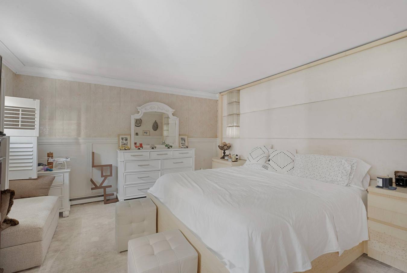 Springs, New York, 11937, United States, 4 Bedrooms Bedrooms, ,3 BathroomsBathrooms,Residential,For Sale,2007571