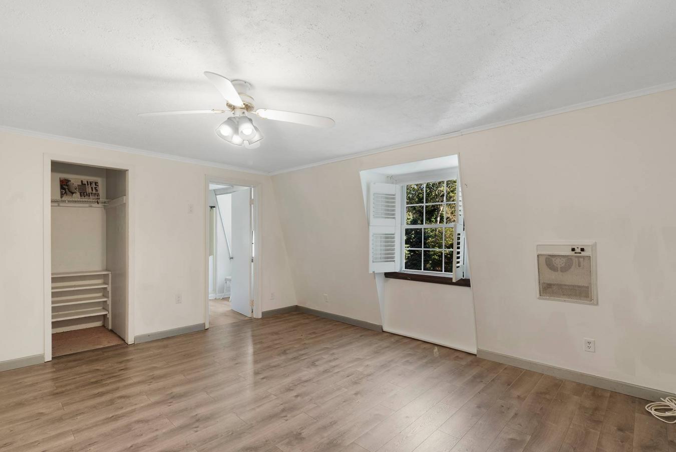 Springs, New York, 11937, United States, 4 Bedrooms Bedrooms, ,3 BathroomsBathrooms,Residential,For Sale,2007571