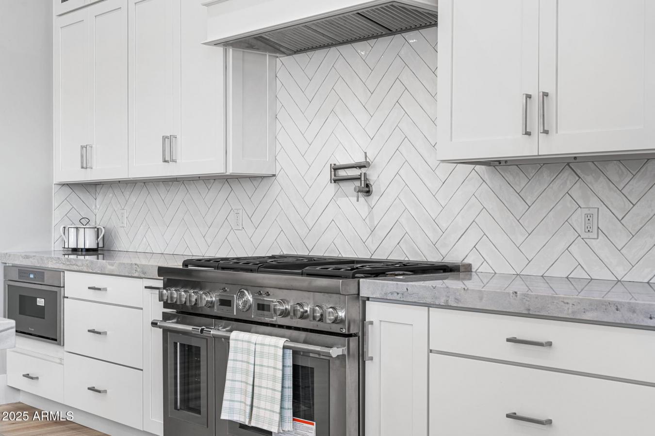 Gilbert, Maricopa, 85298, United States, 7 Bedrooms Bedrooms, ,6 BathroomsBathrooms,Residential,For Sale,2007878