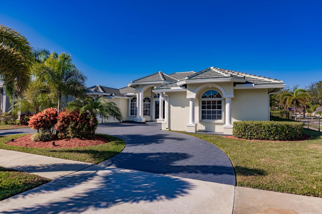 Royal Palm Beach, Palm Beach, 33411, United States, 4 Bedrooms Bedrooms, ,3 BathroomsBathrooms,Residential,For Sale,2007568