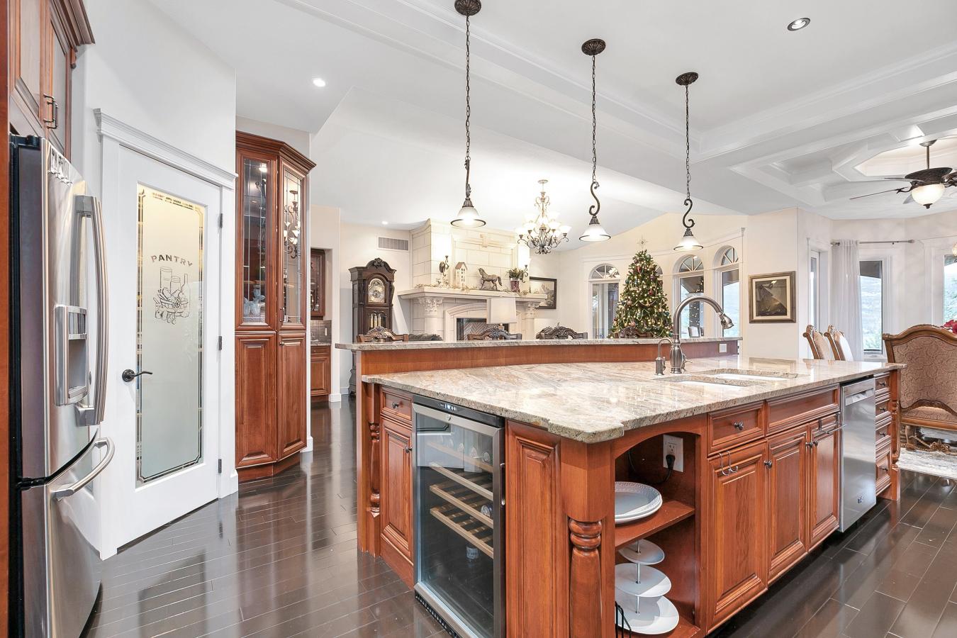 Kelowna, BC, V1V2N1, Canada, 5 Bedrooms Bedrooms, ,3 BathroomsBathrooms,Residential,For Sale,2007870