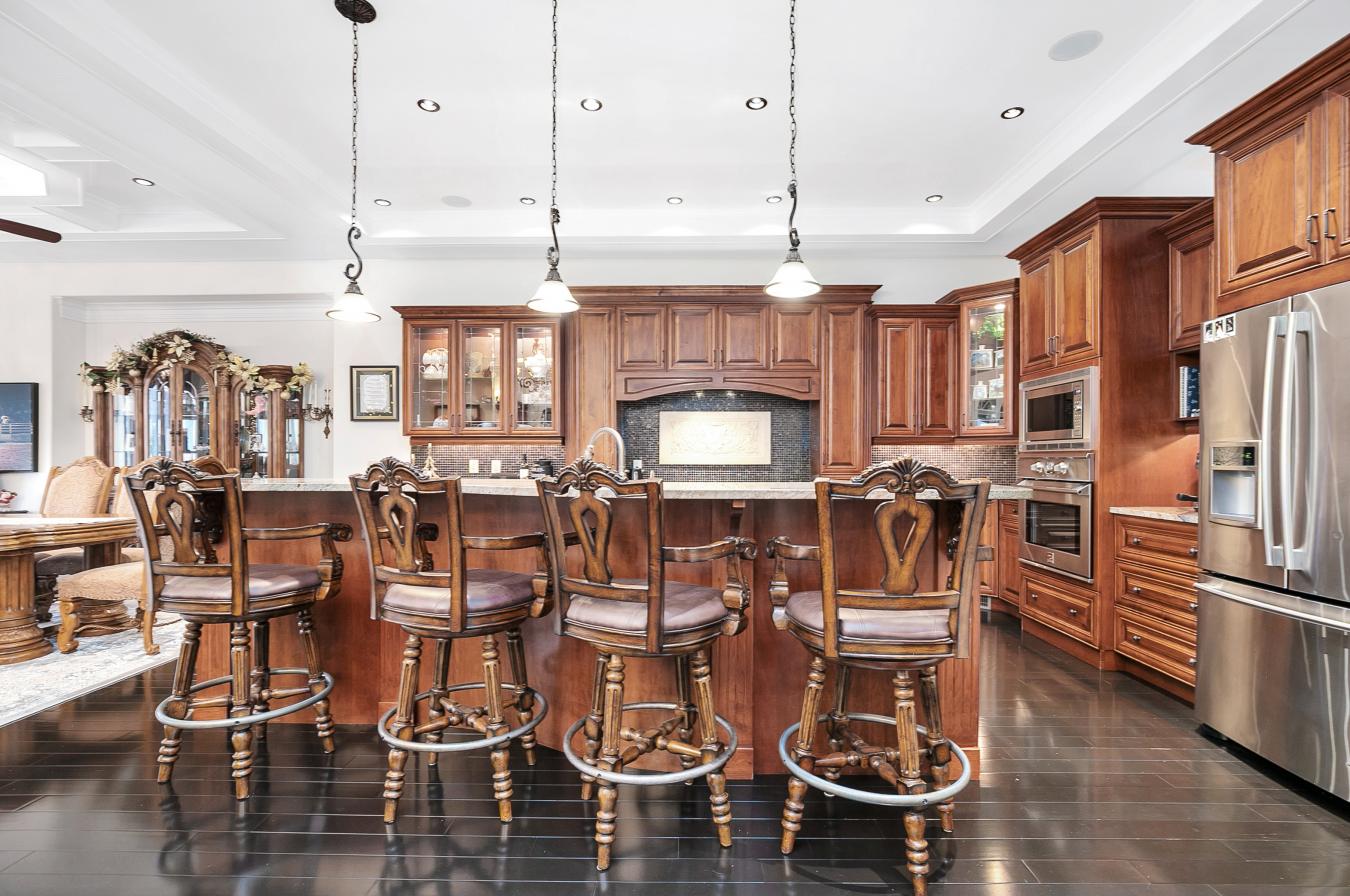 Kelowna, BC, V1V2N1, Canada, 5 Bedrooms Bedrooms, ,3 BathroomsBathrooms,Residential,For Sale,2007870