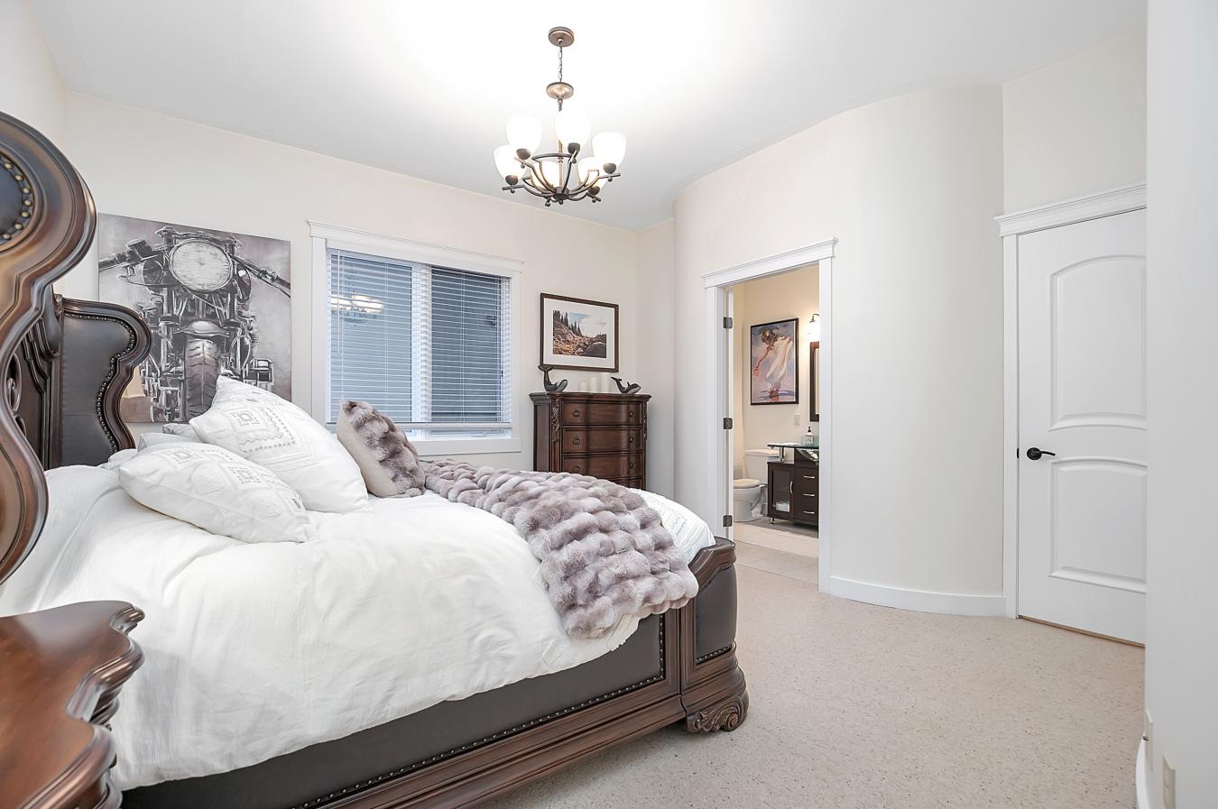 Kelowna, BC, V1V2N1, Canada, 5 Bedrooms Bedrooms, ,3 BathroomsBathrooms,Residential,For Sale,2007870