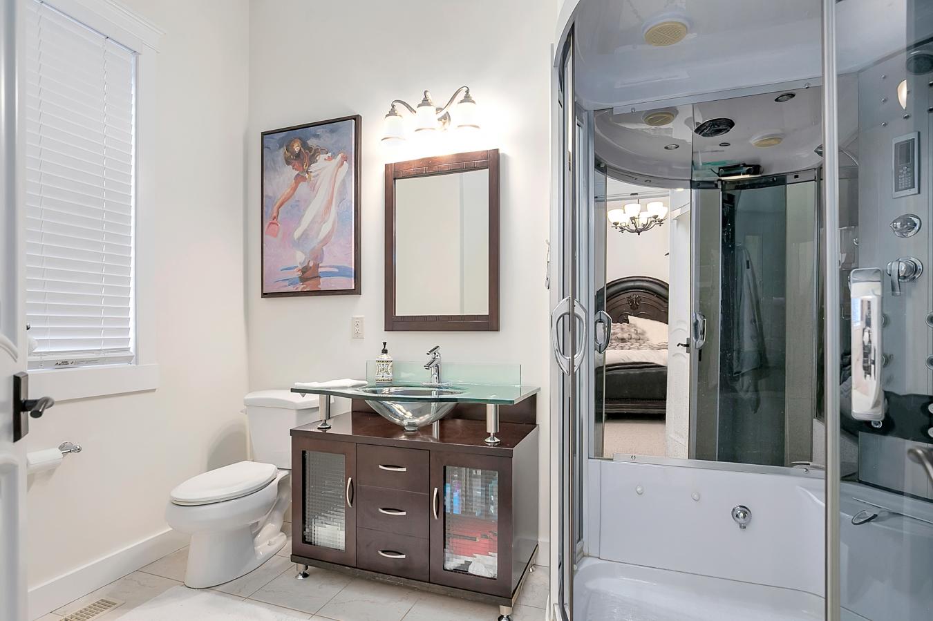 Kelowna, BC, V1V2N1, Canada, 5 Bedrooms Bedrooms, ,3 BathroomsBathrooms,Residential,For Sale,2007870