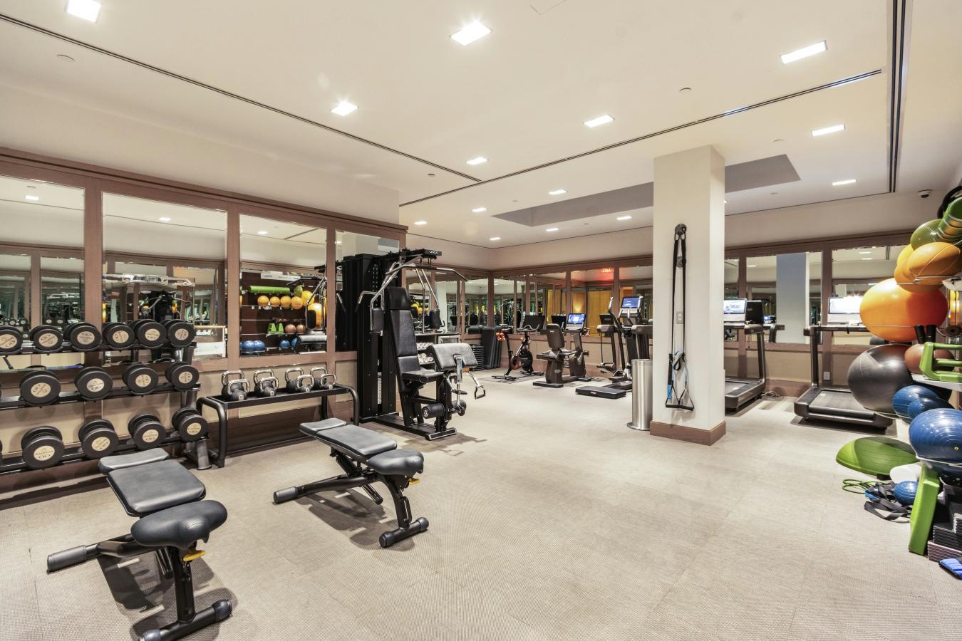 New York, New York, 10021, United States, 4 Bedrooms Bedrooms, ,4 BathroomsBathrooms,Residential,For Sale,2007868