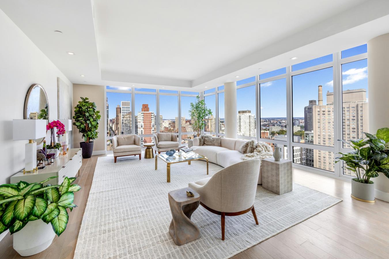 New York, New York, 10021, United States, 4 Bedrooms Bedrooms, ,4 BathroomsBathrooms,Residential,For Sale,2007868