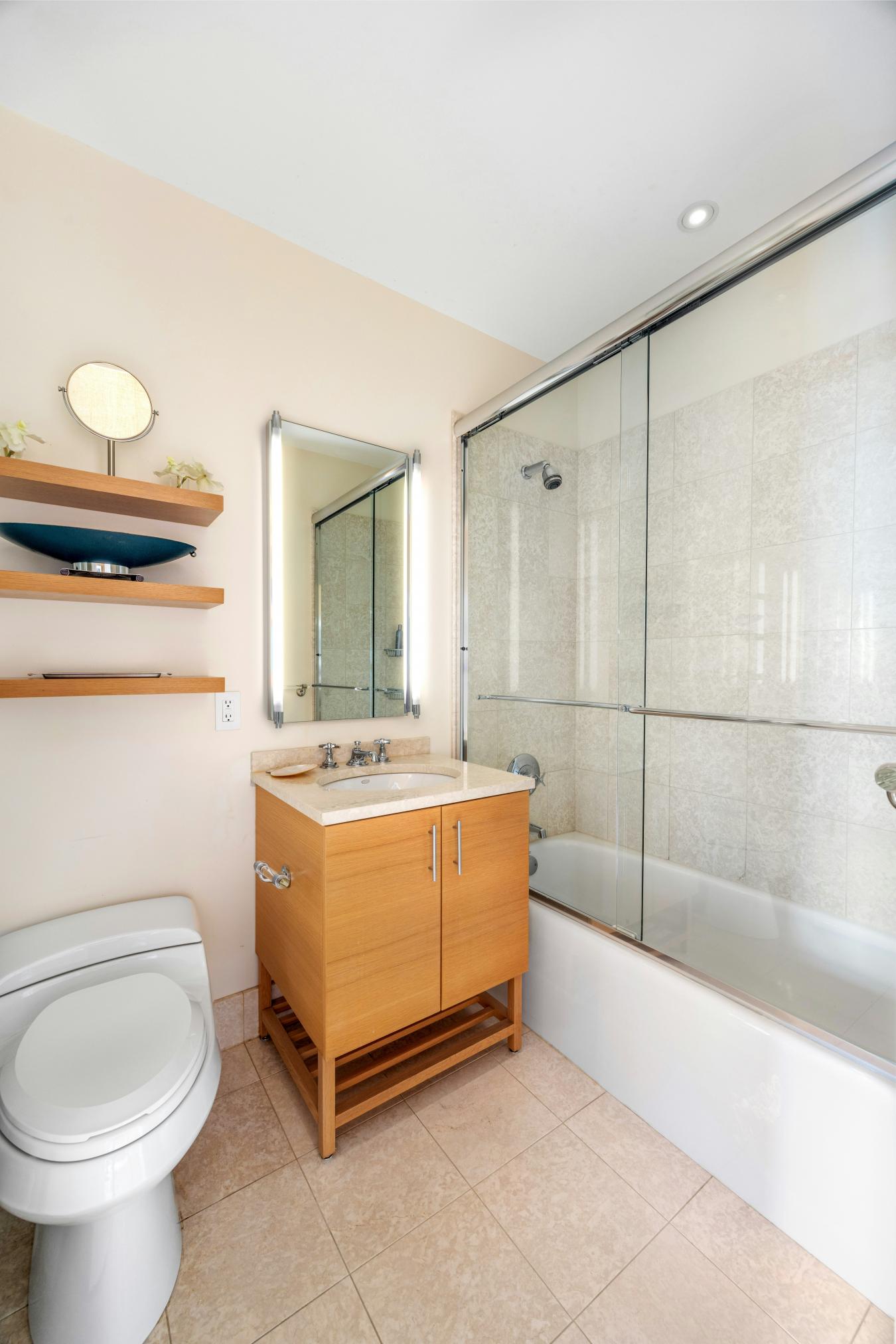 New York, New York, 10022, United States, 2 Bedrooms Bedrooms, ,2 BathroomsBathrooms,Residential,For Sale,2007867