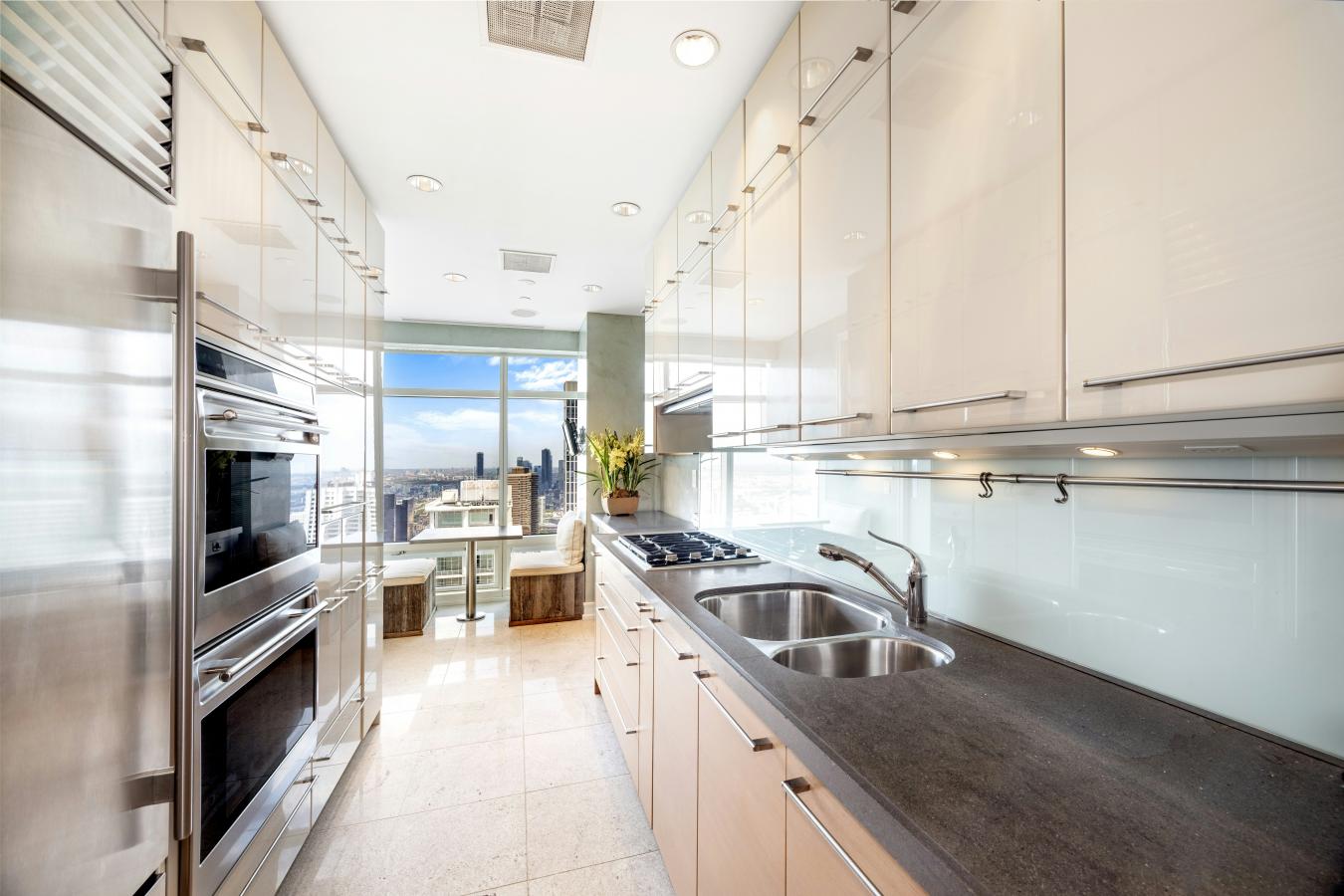 New York, New York, 10022, United States, 2 Bedrooms Bedrooms, ,2 BathroomsBathrooms,Residential,For Sale,2007867