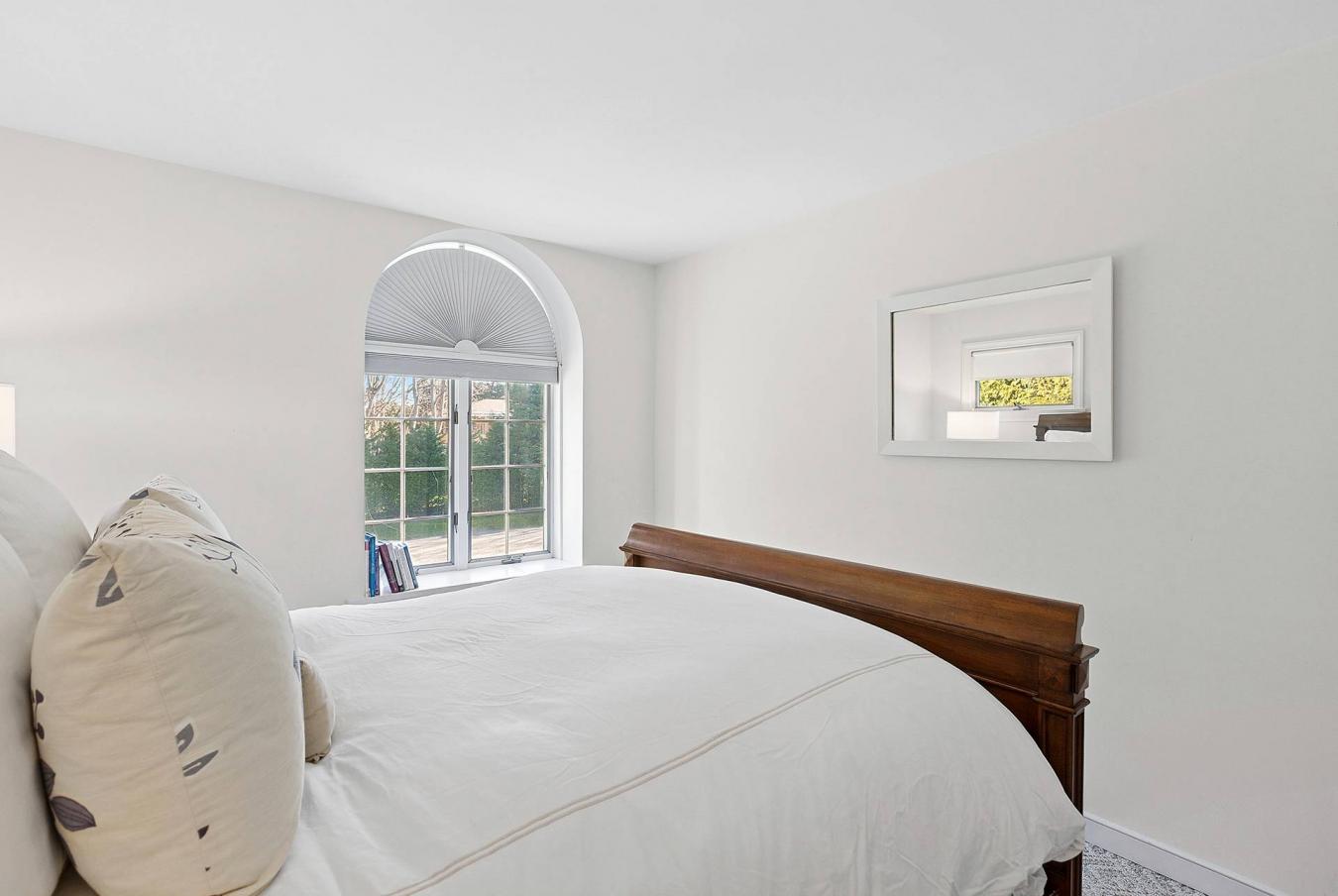 East Hampton, New York, 11937, United States, 4 Bedrooms Bedrooms, ,2 BathroomsBathrooms,Residential,For Sale,2007863