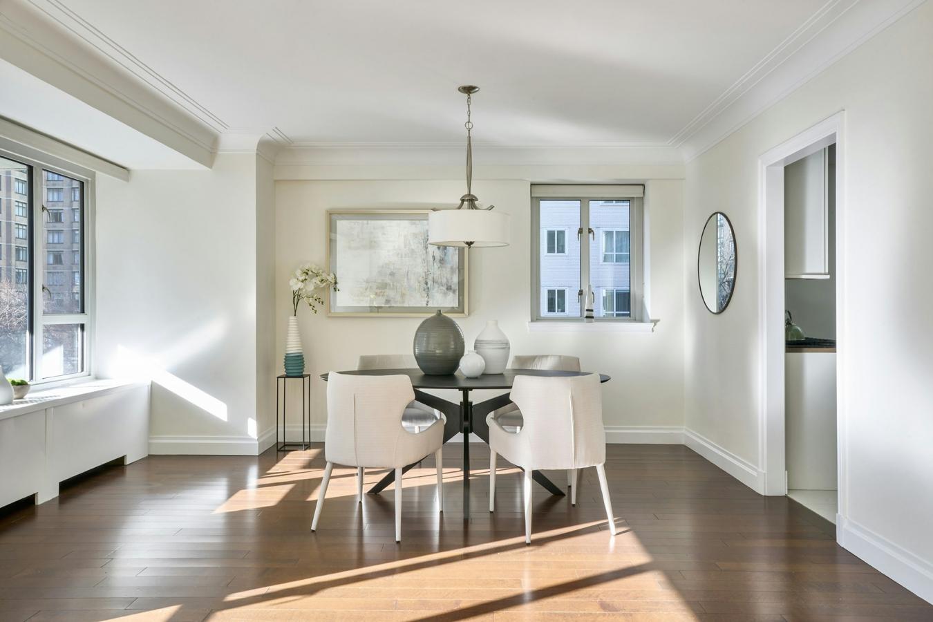 New York, New York, 10065, United States, 2 Bedrooms Bedrooms, ,2 BathroomsBathrooms,Residential,For Sale,2007860