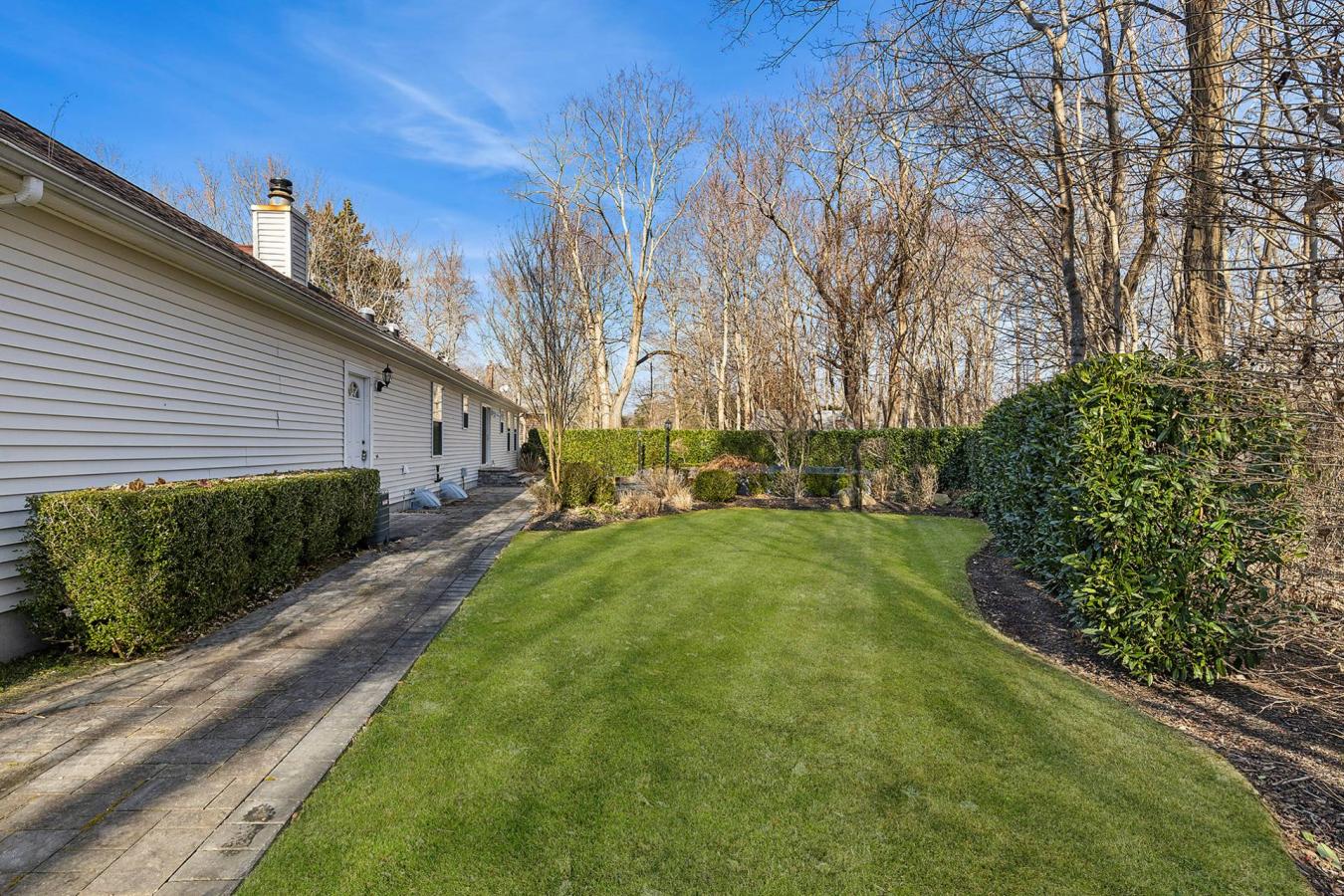 North Haven, New York, 11963, United States, 3 Bedrooms Bedrooms, ,2 BathroomsBathrooms,Residential,For Sale,2007859