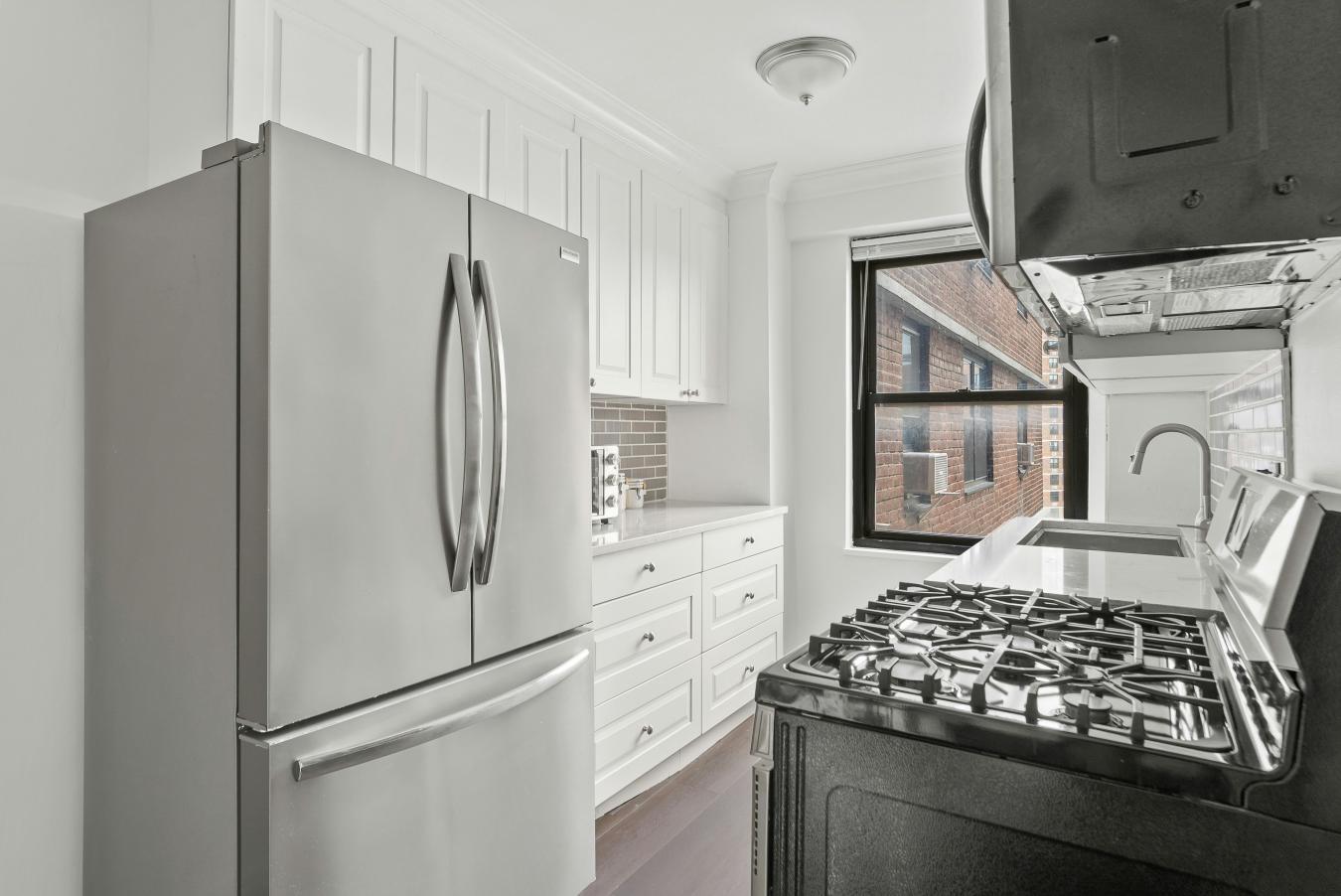 Lower East Side, New York, 10002, United States, 3 Bedrooms Bedrooms, ,2 BathroomsBathrooms,Residential,For Sale,2007857