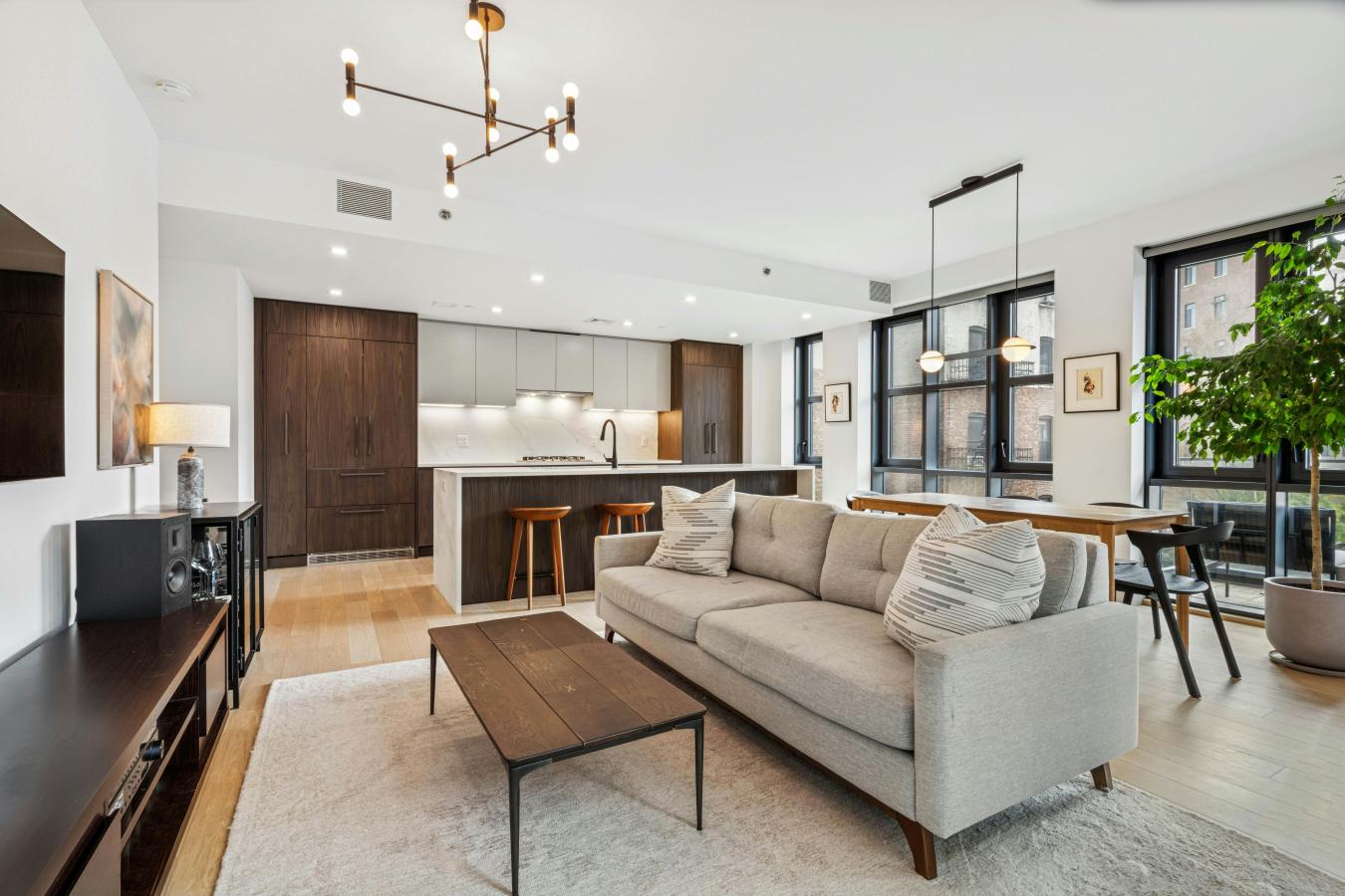 Harlem, New York, 10027, United States, 2 Bedrooms Bedrooms, ,2 BathroomsBathrooms,Residential,For Sale,2007856