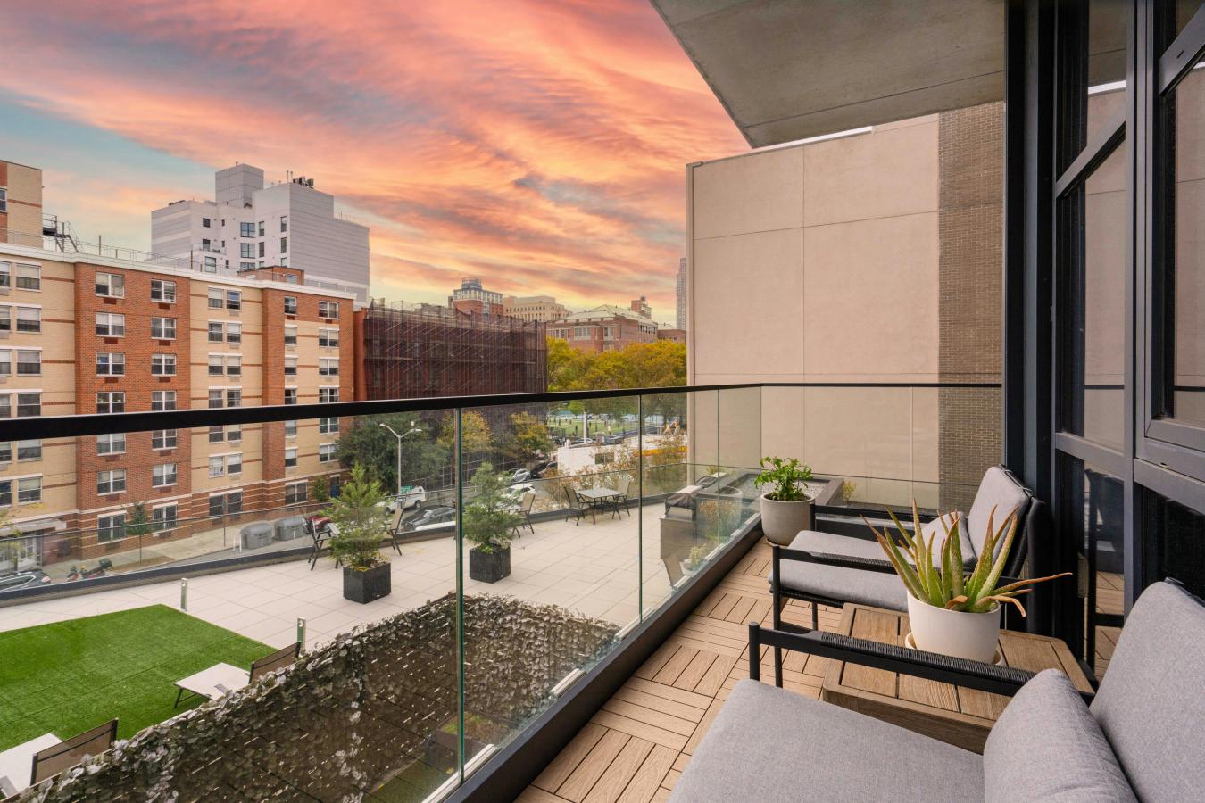 Harlem, New York, 10027, United States, 2 Bedrooms Bedrooms, ,2 BathroomsBathrooms,Residential,For Sale,2007856