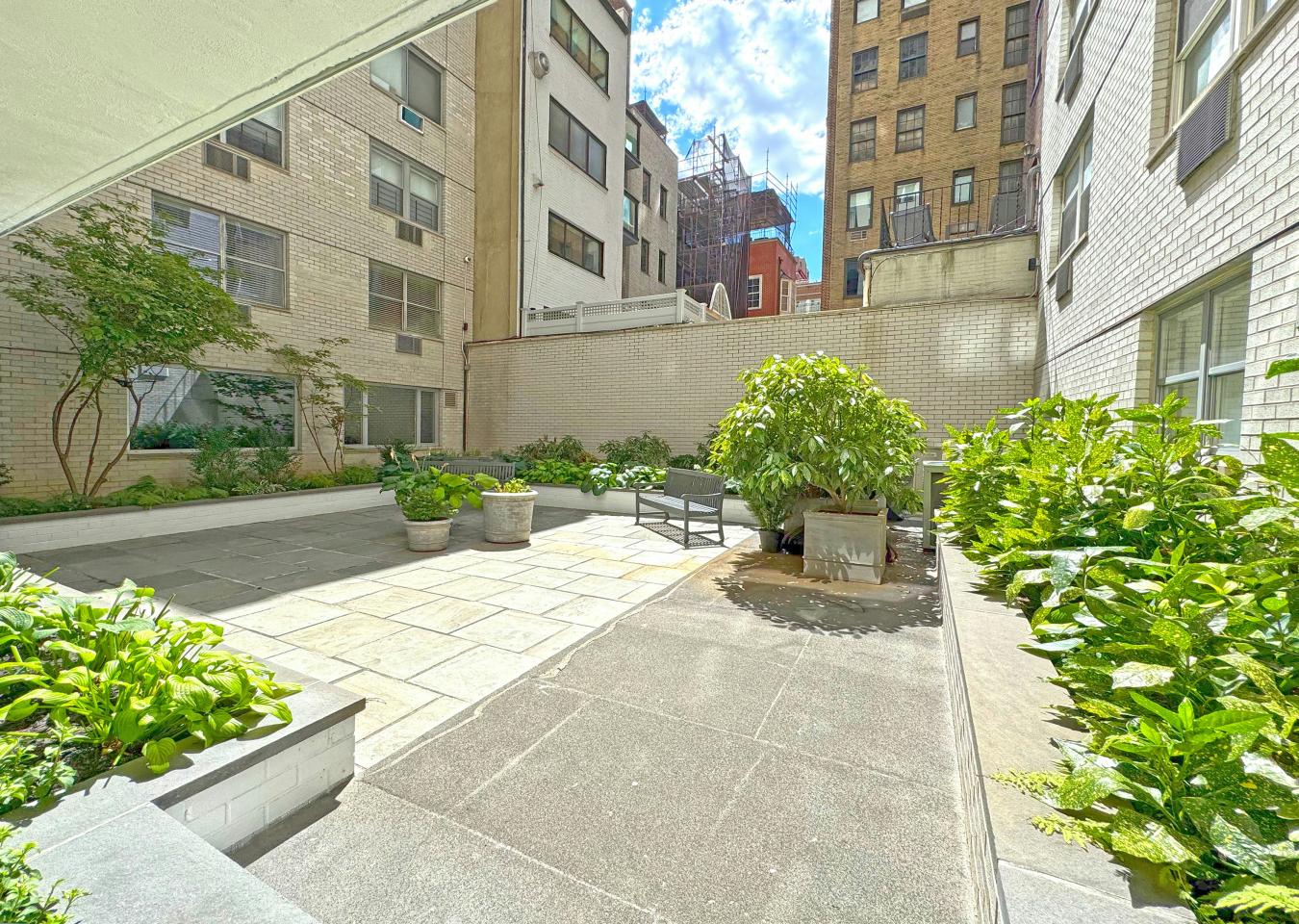 New York, New York, 10022, United States, 2 Bedrooms Bedrooms, ,2 BathroomsBathrooms,Residential,For Sale,2007853