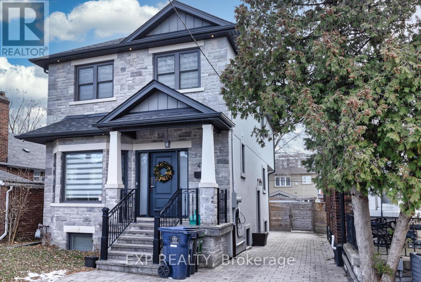 Toronto (Broadview North), Canada, M4K2K3, Canada, 6 Bedrooms Bedrooms, ,4 BathroomsBathrooms,Residential,For Sale,2008224