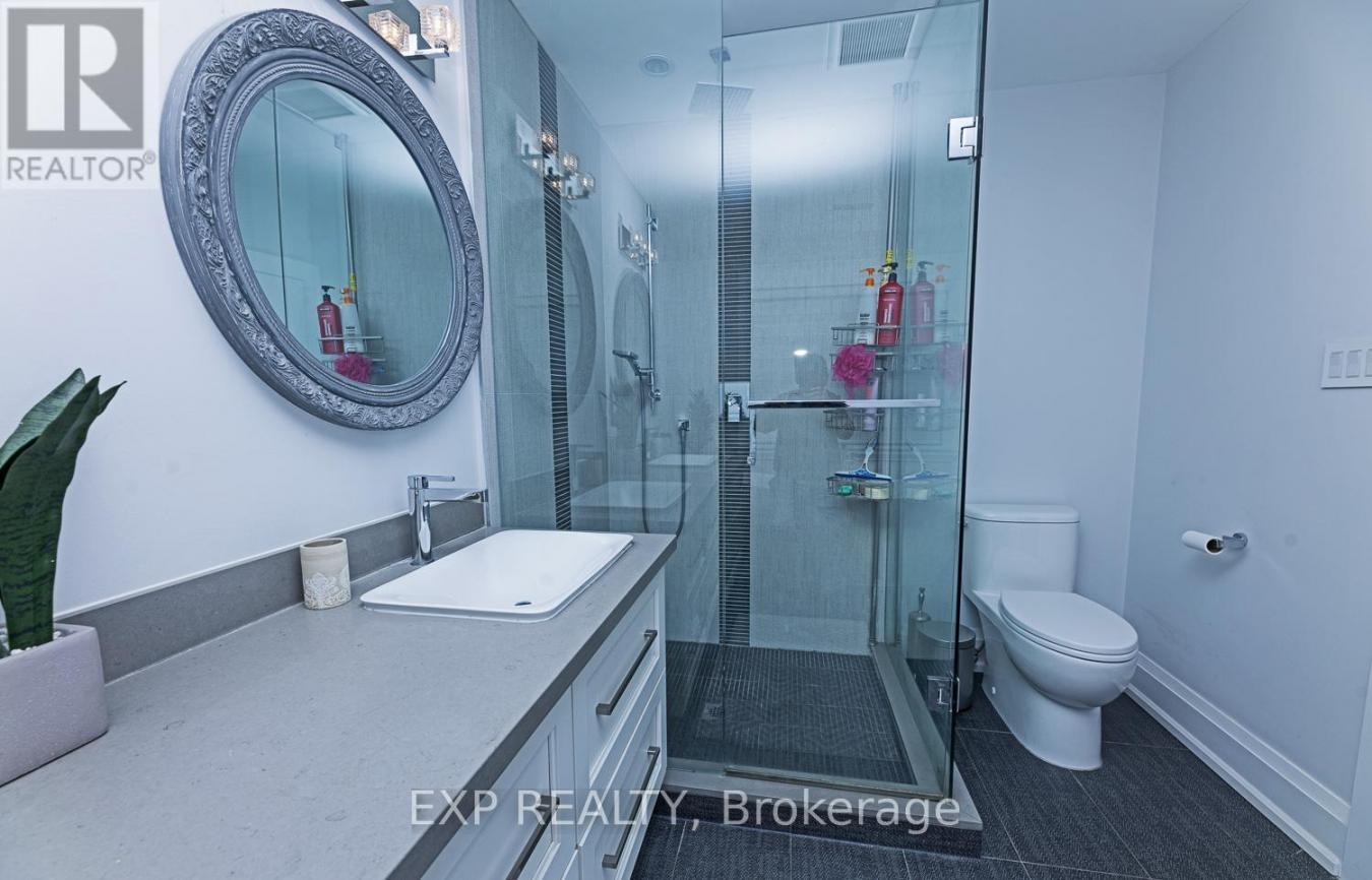 Toronto (Broadview North), Canada, M4K2K3, Canada, 6 Bedrooms Bedrooms, ,4 BathroomsBathrooms,Residential,For Sale,2008224