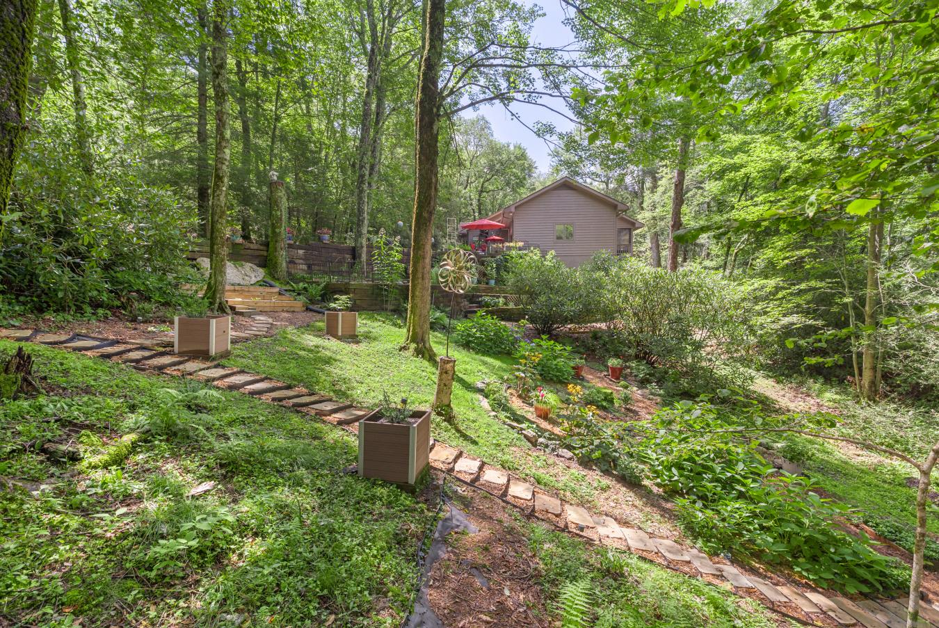 Highlands, Macon, 28741, United States, 3 Bedrooms Bedrooms, ,3 BathroomsBathrooms,Residential,For Sale,2007851