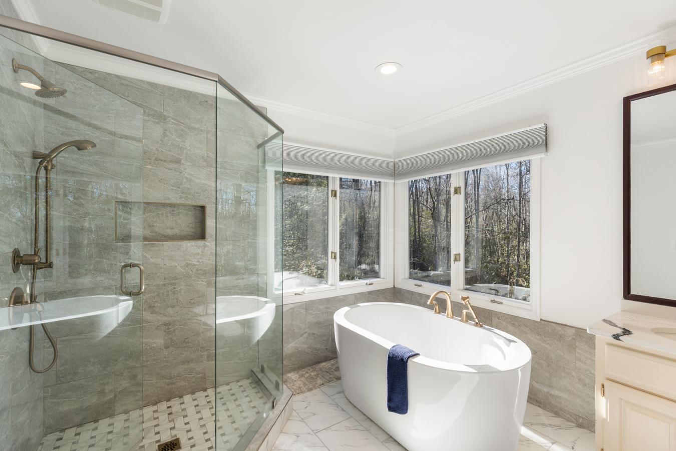 Highlands, Macon, 28741, United States, 3 Bedrooms Bedrooms, ,3 BathroomsBathrooms,Residential,For Sale,2007851