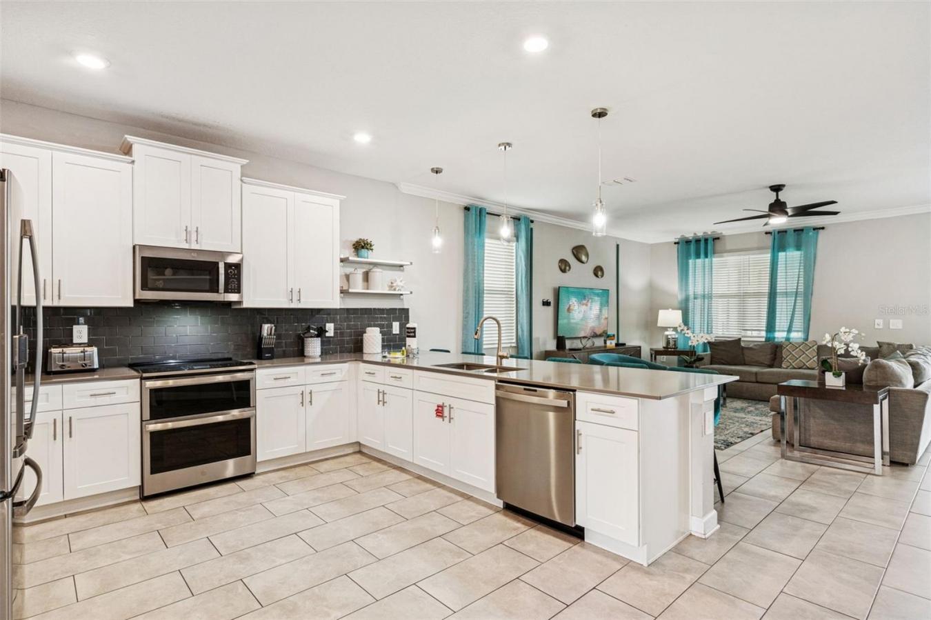 KISSIMMEE, Osceola, 34746, United States, 9 Bedrooms Bedrooms, ,5 BathroomsBathrooms,Residential,For Sale,2008656