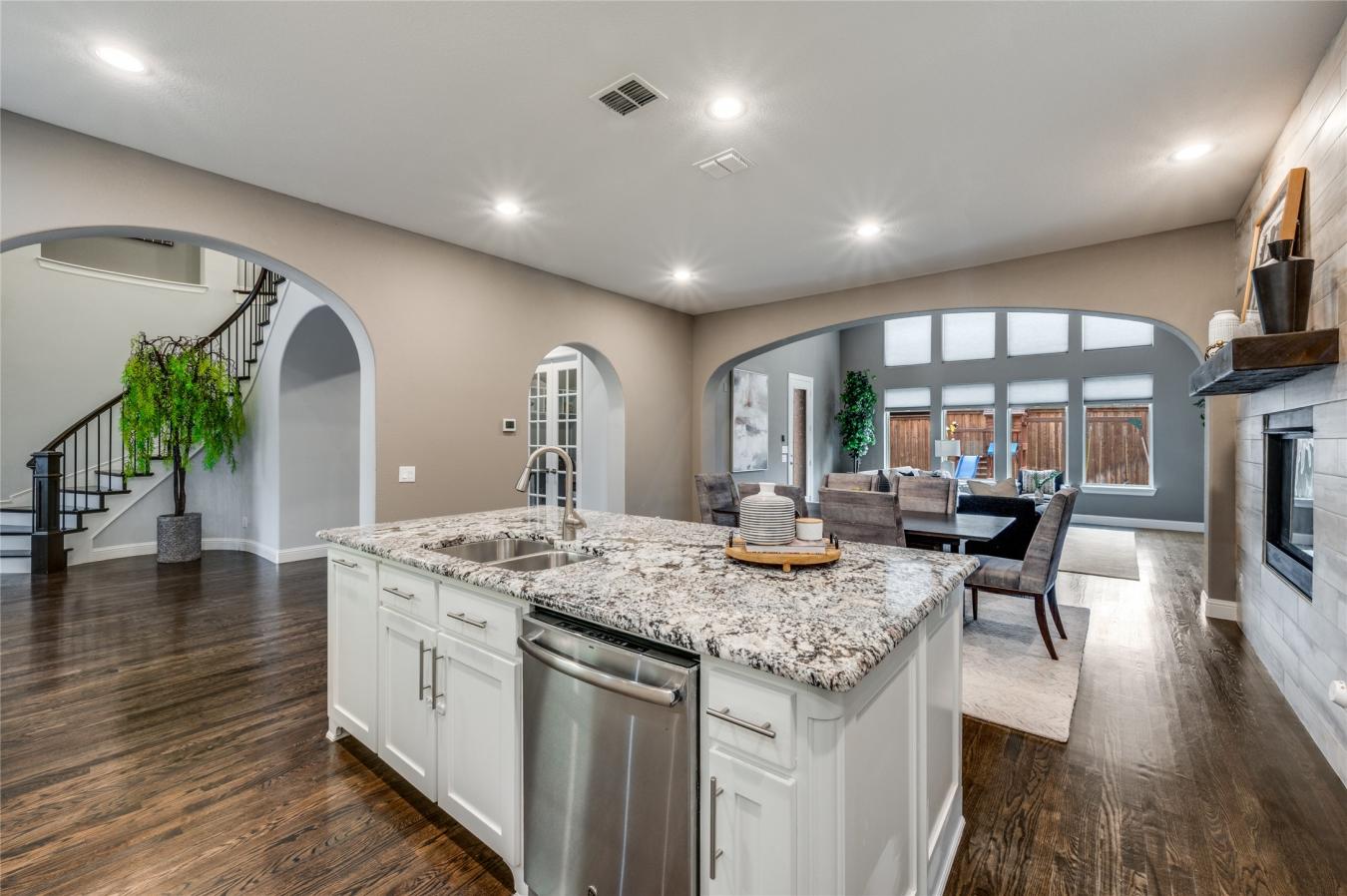 The Colony, Denton, 75056, United States, 5 Bedrooms Bedrooms, ,5 BathroomsBathrooms,Residential,For Sale,2008654