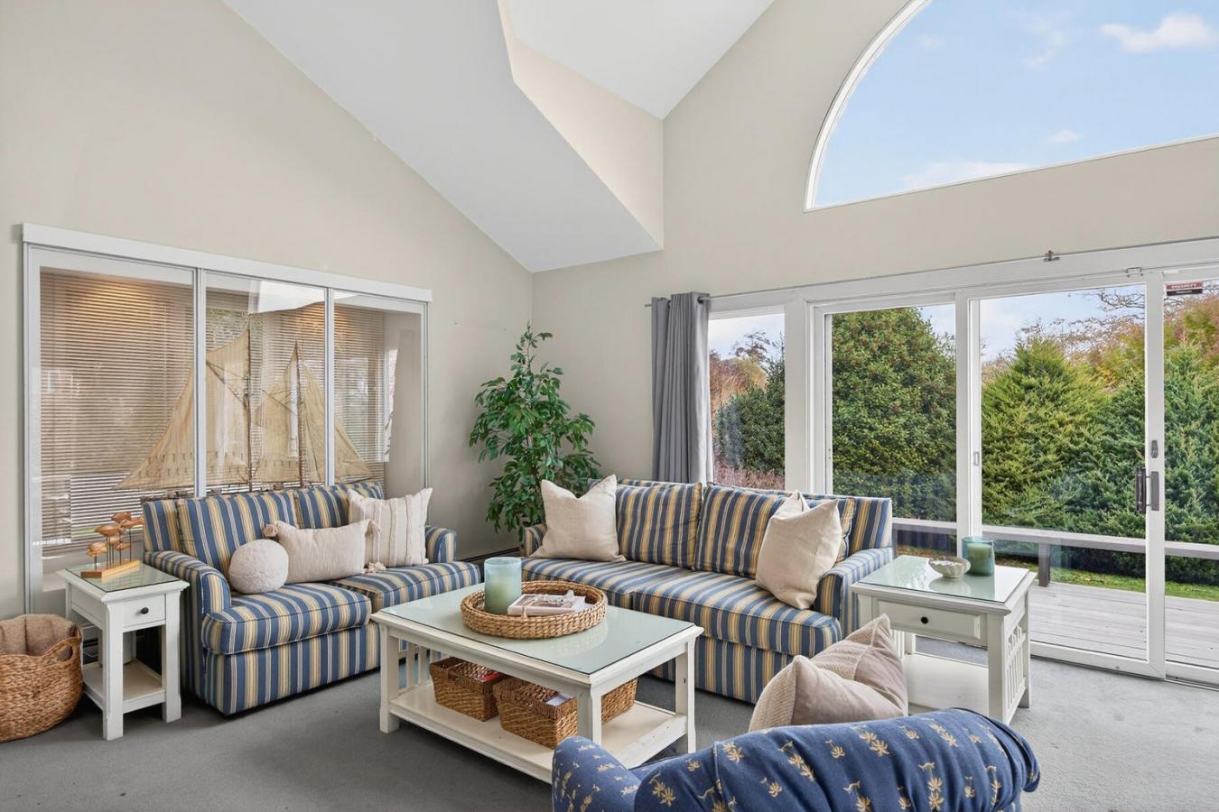 Falmouth, Massachusetts, 02540, United States, 4 Bedrooms Bedrooms, ,3 BathroomsBathrooms,Residential,For Sale,2008218