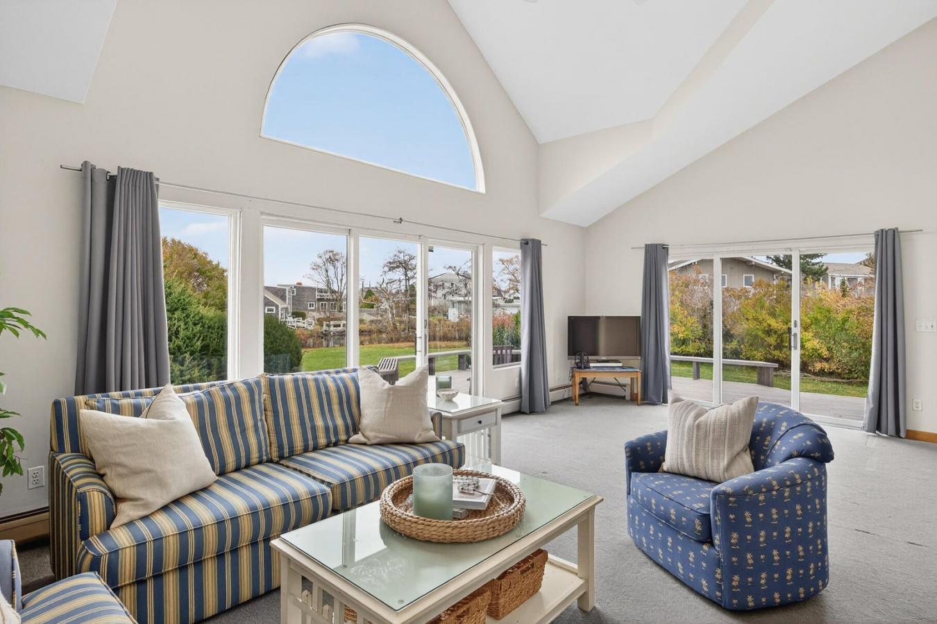 Falmouth, Massachusetts, 02540, United States, 4 Bedrooms Bedrooms, ,3 BathroomsBathrooms,Residential,For Sale,2008218