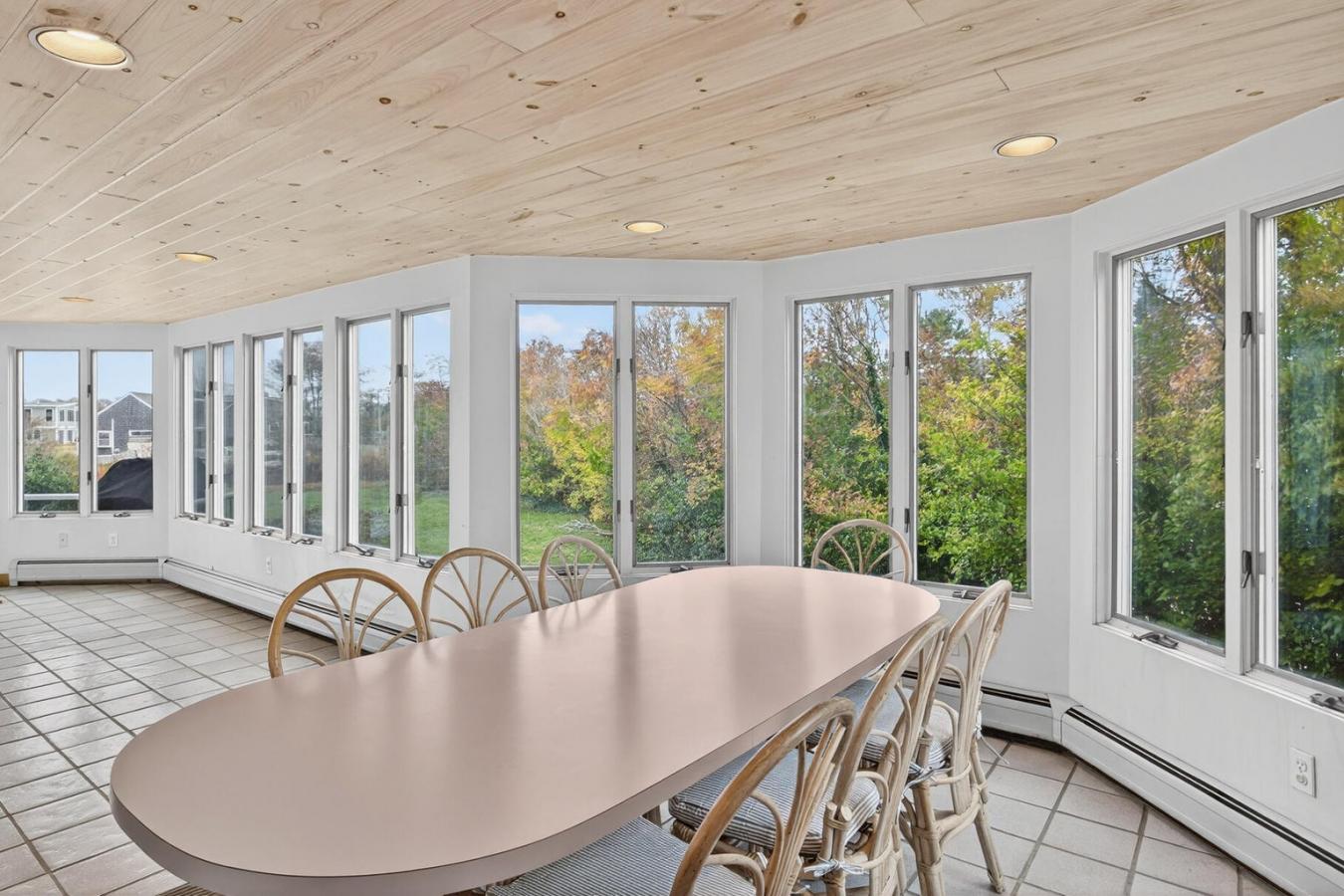 Falmouth, Massachusetts, 02540, United States, 4 Bedrooms Bedrooms, ,3 BathroomsBathrooms,Residential,For Sale,2008218