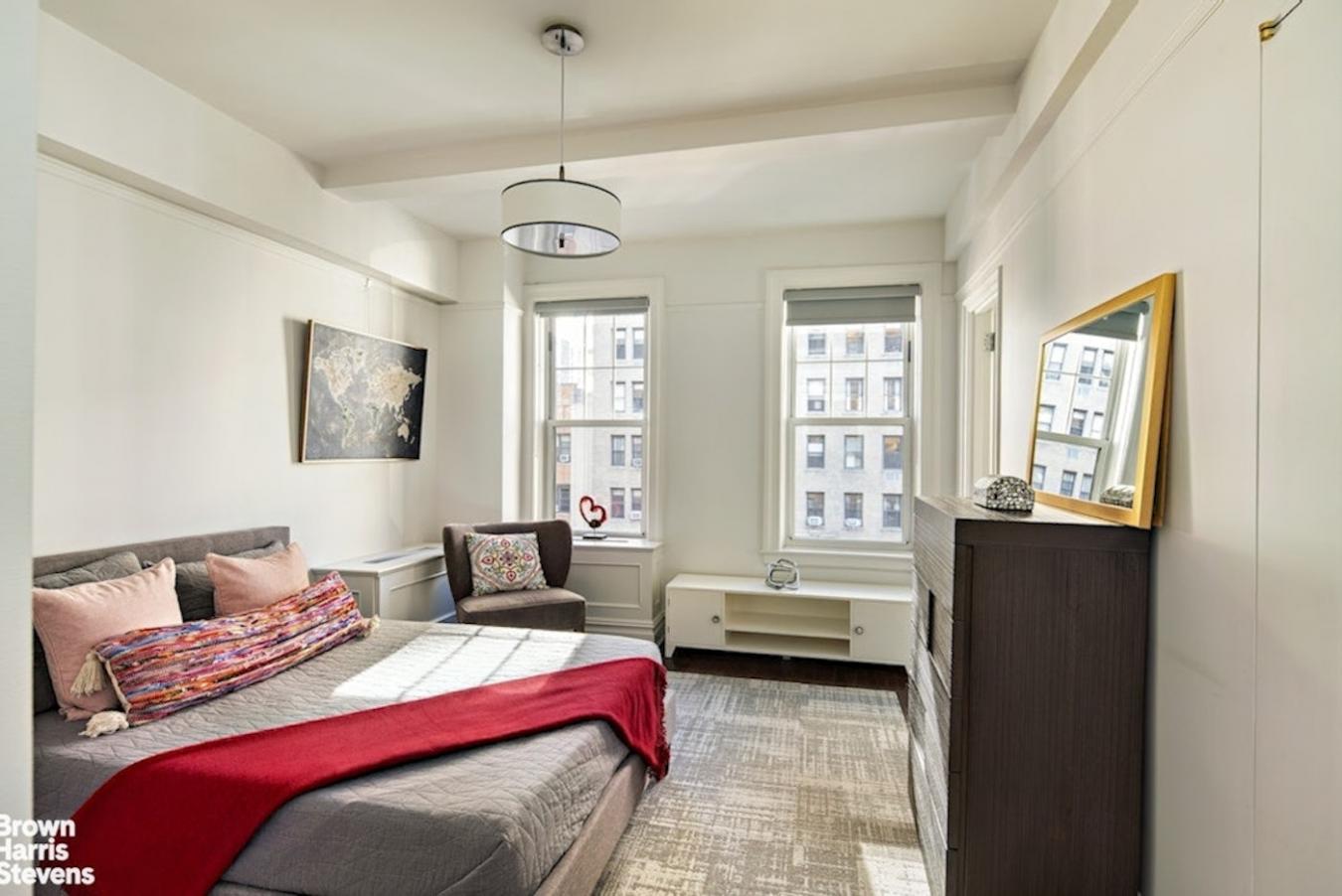 New York, New York, 10025, United States, 4 Bedrooms Bedrooms, ,3 BathroomsBathrooms,Residential,For Sale,2008646