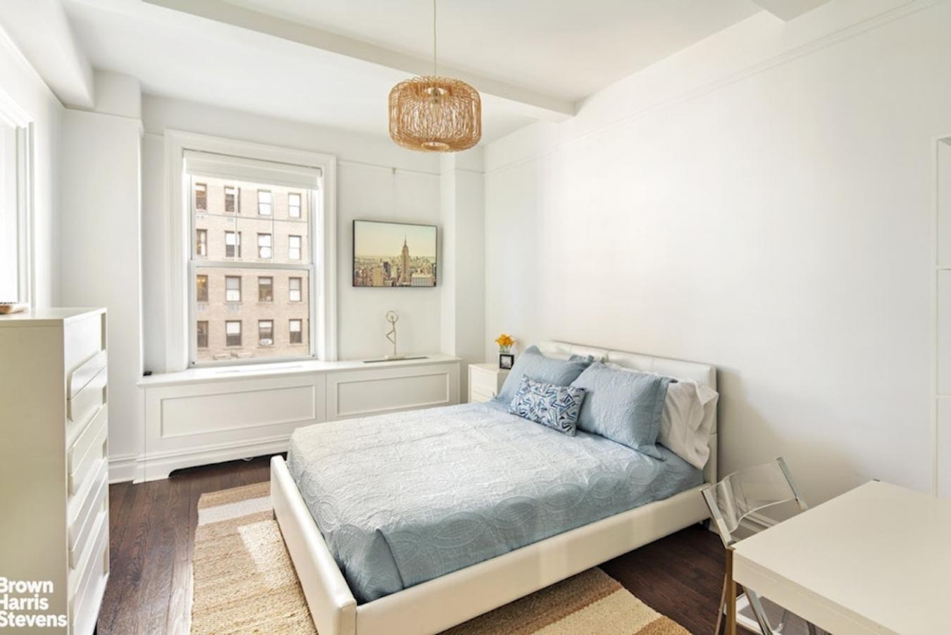 New York, New York, 10025, United States, 4 Bedrooms Bedrooms, ,3 BathroomsBathrooms,Residential,For Sale,2008646