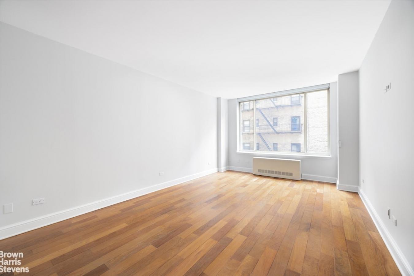 New York, New York, 10021, United States, 2 Bedrooms Bedrooms, ,3 BathroomsBathrooms,Residential,For Sale,2008645