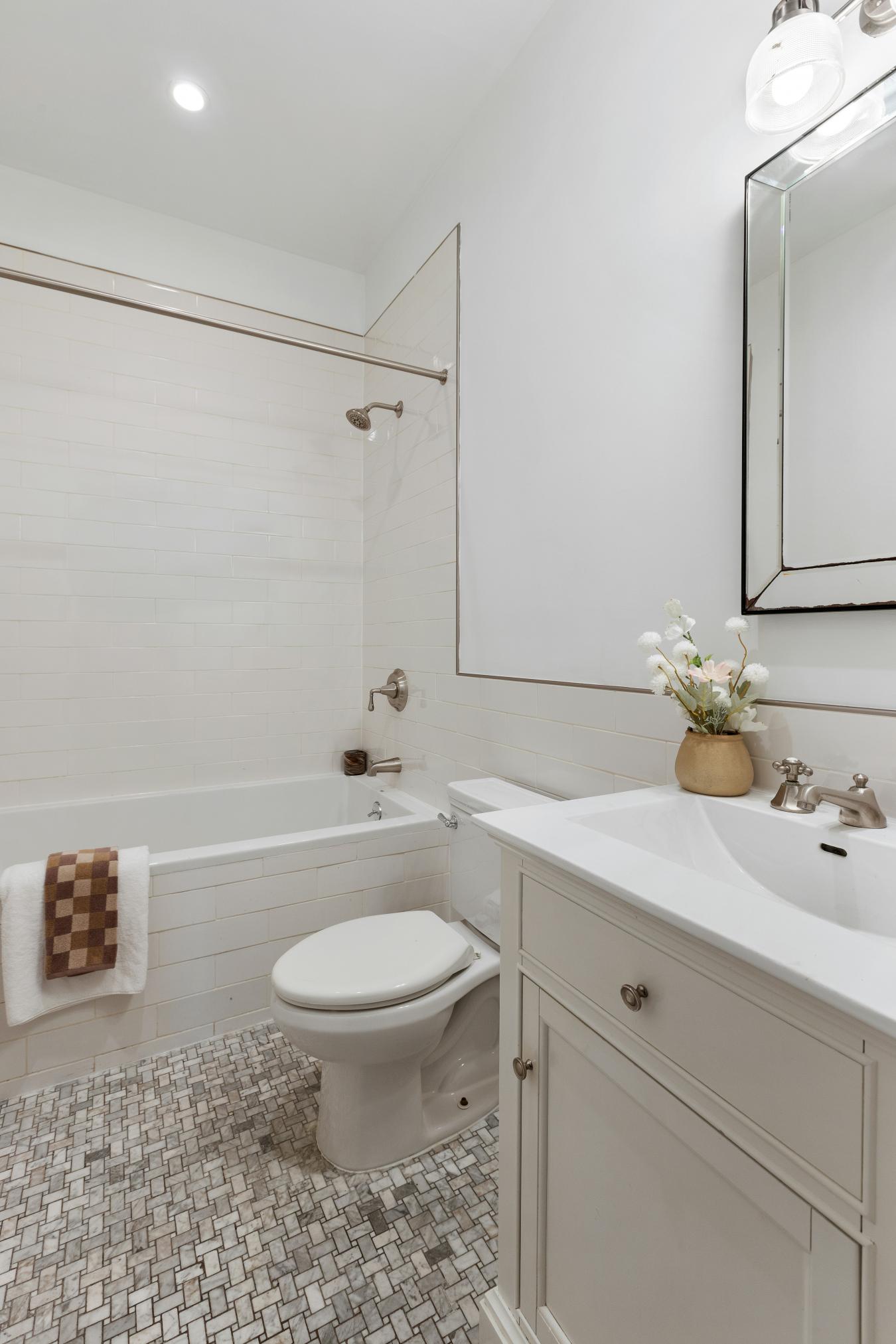 Hamilton Heights, New York, 10031, United States, 5 Bedrooms Bedrooms, ,5 BathroomsBathrooms,Residential,For Sale,2008644