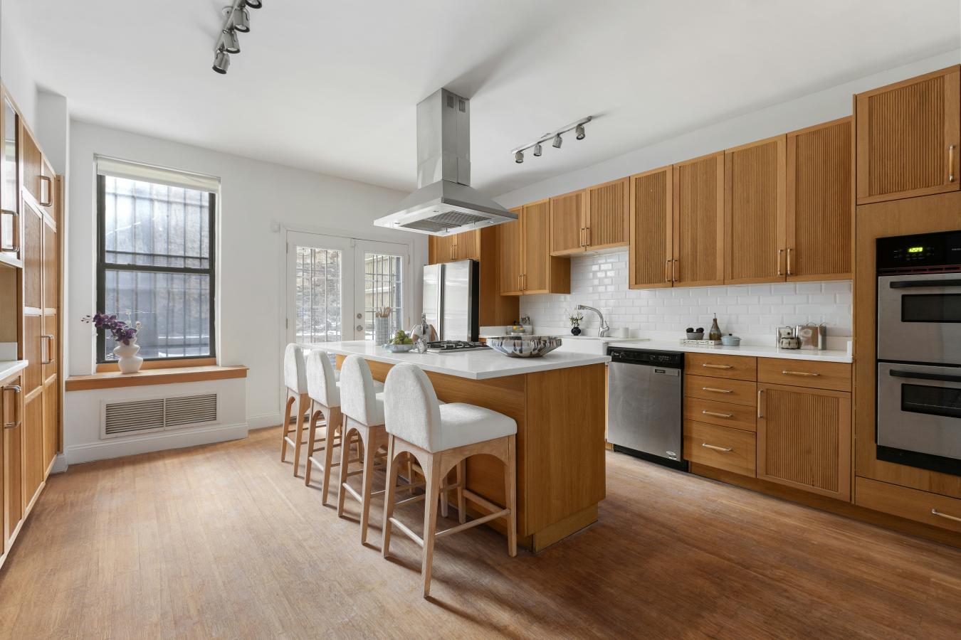 Hamilton Heights, New York, 10031, United States, 5 Bedrooms Bedrooms, ,5 BathroomsBathrooms,Residential,For Sale,2008644