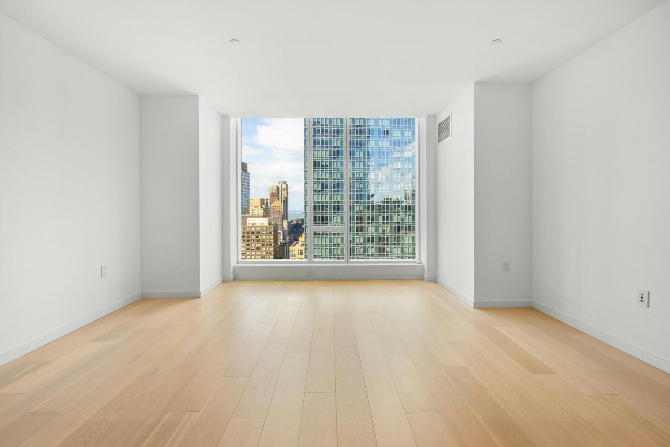 New York, New York, 10023, United States, 1 Bedroom Bedrooms, ,1 BathroomBathrooms,Residential,For Sale,2008638