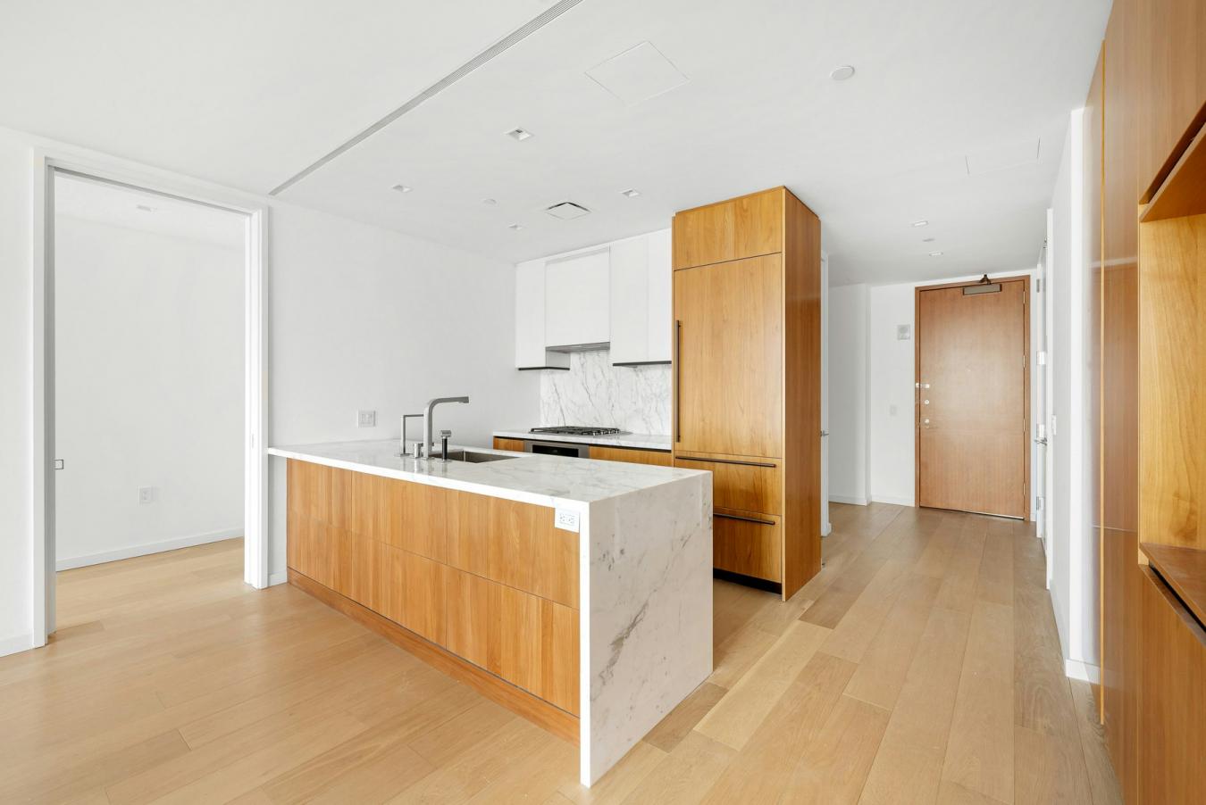 New York, New York, 10023, United States, 1 Bedroom Bedrooms, ,1 BathroomBathrooms,Residential,For Sale,2008638