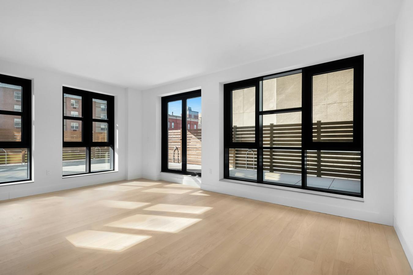 Harlem, New York, 10027, United States, 2 Bedrooms Bedrooms, ,2 BathroomsBathrooms,Residential,For Sale,2008636