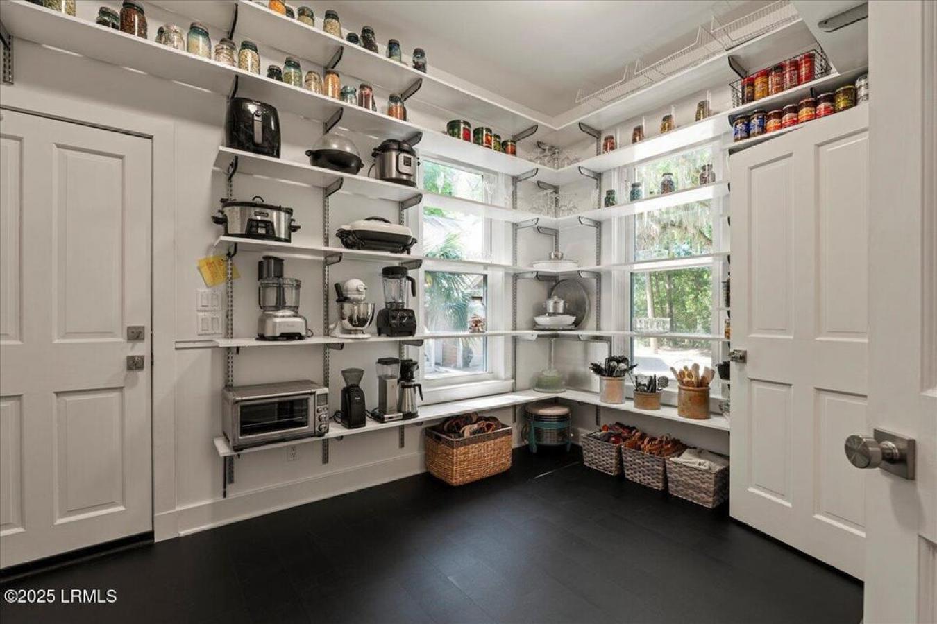 Beaufort, Beaufort, 29907, United States, 4 Bedrooms Bedrooms, ,3 BathroomsBathrooms,Residential,For Sale,2010484