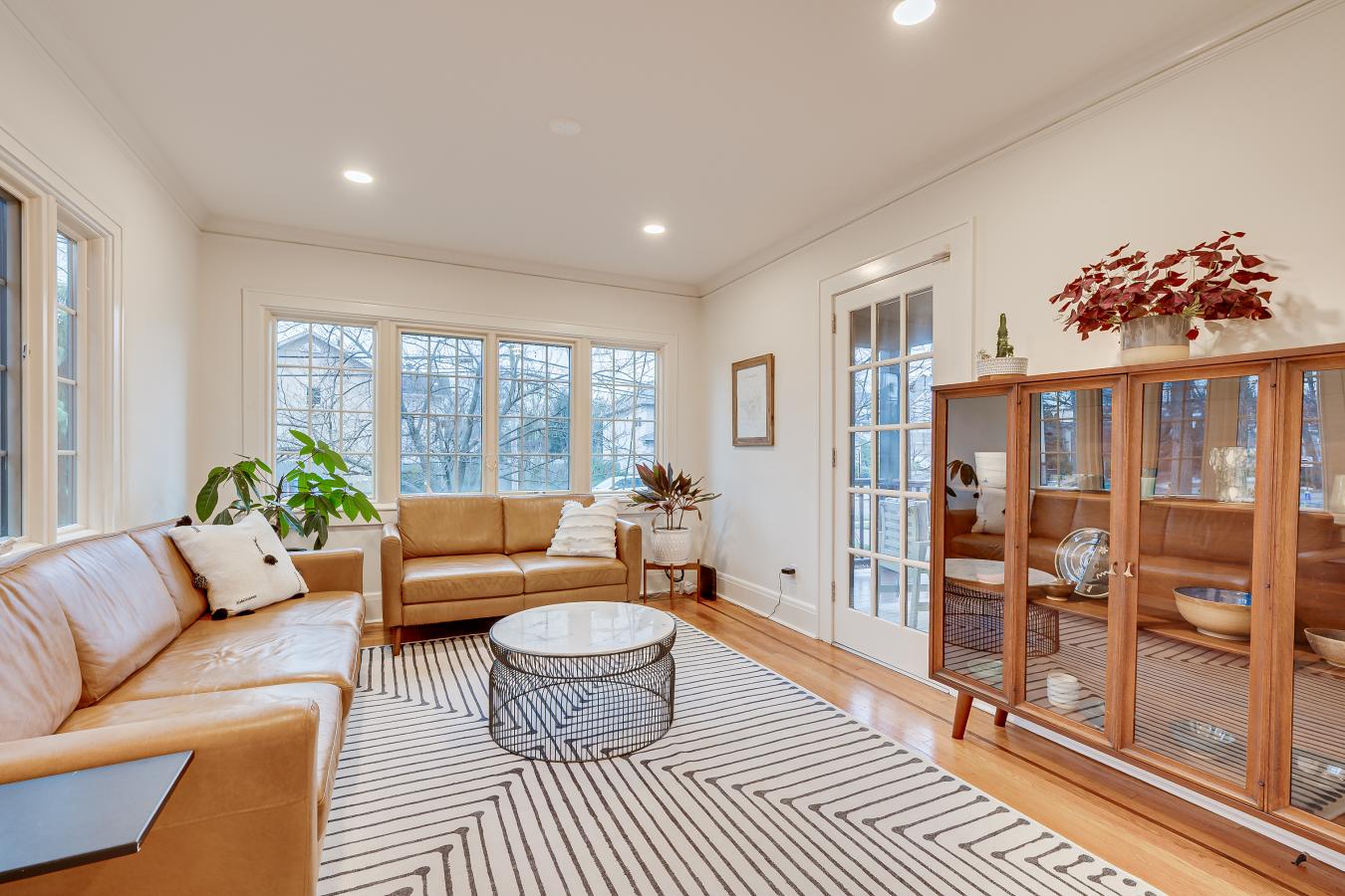 Metuchen, Middlesex, 08840, United States, 4 Bedrooms Bedrooms, ,2 BathroomsBathrooms,Residential,For Sale,2008880