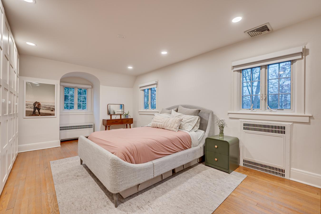 Metuchen, Middlesex, 08840, United States, 4 Bedrooms Bedrooms, ,2 BathroomsBathrooms,Residential,For Sale,2008880