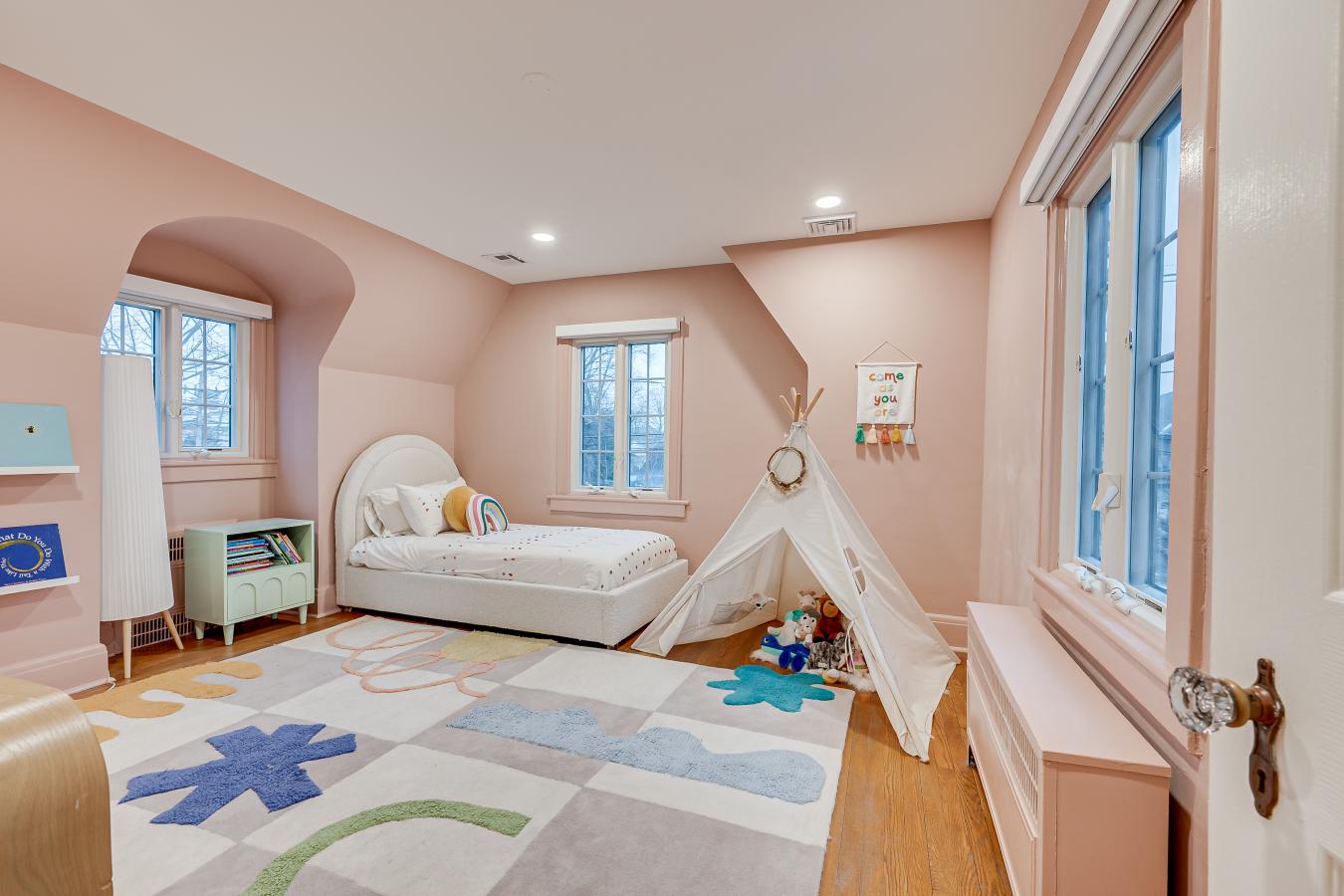 Metuchen, Middlesex, 08840, United States, 4 Bedrooms Bedrooms, ,2 BathroomsBathrooms,Residential,For Sale,2008880