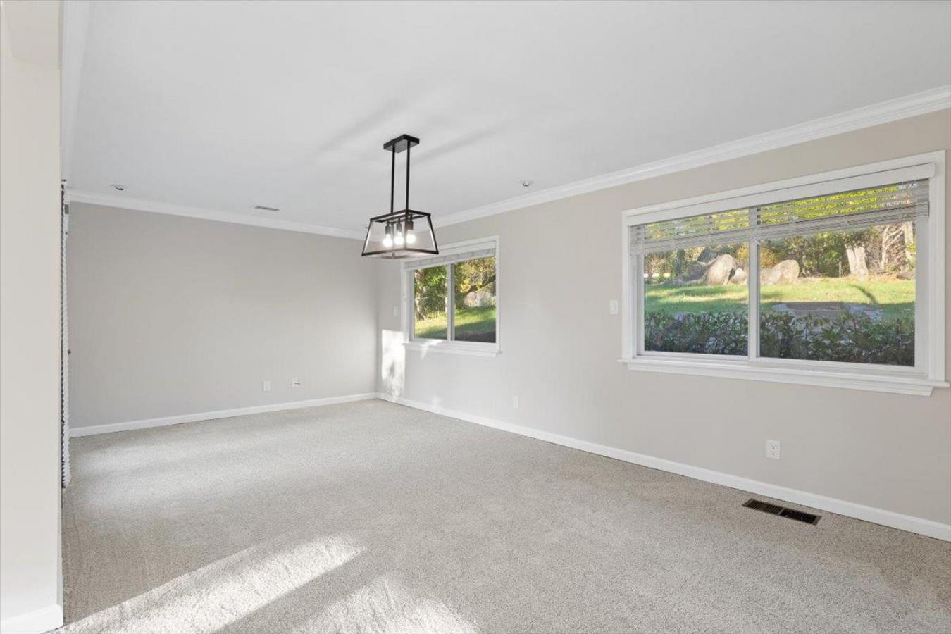 Loomis, Placer, 95650, United States, 5 Bedrooms Bedrooms, ,3 BathroomsBathrooms,Residential,For Sale,2016292