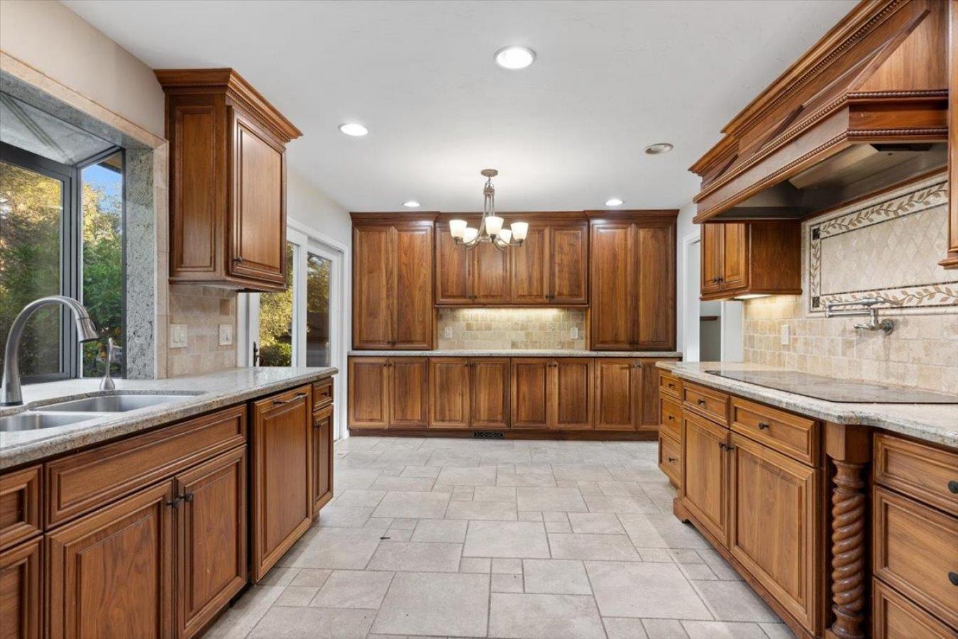 Loomis, Placer, 95650, United States, 5 Bedrooms Bedrooms, ,3 BathroomsBathrooms,Residential,For Sale,2016292