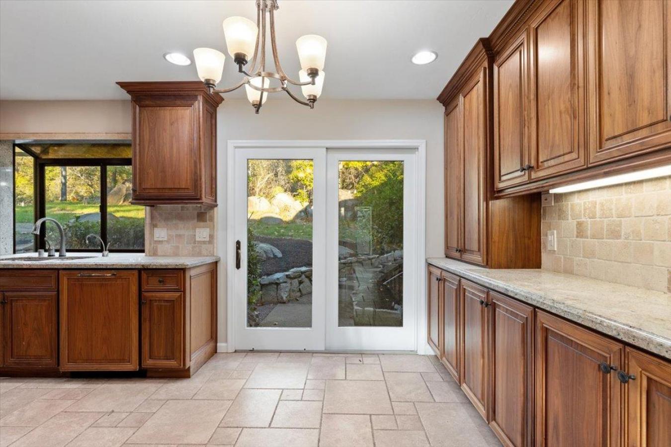 Loomis, Placer, 95650, United States, 5 Bedrooms Bedrooms, ,3 BathroomsBathrooms,Residential,For Sale,2016292