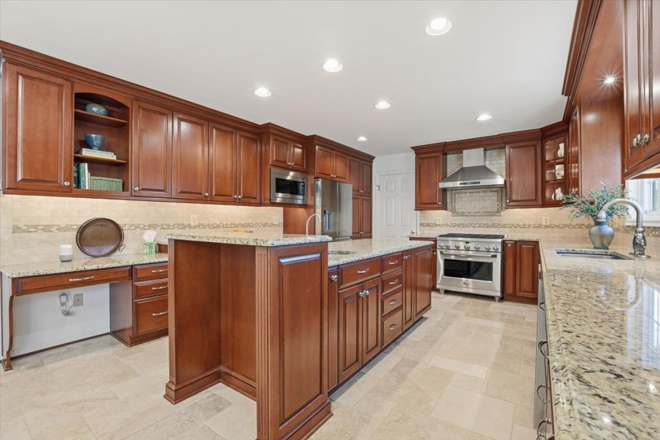 Centreville, Fairfax, 20120, United States, 4 Bedrooms Bedrooms, ,4 BathroomsBathrooms,Residential,For Sale,2008874