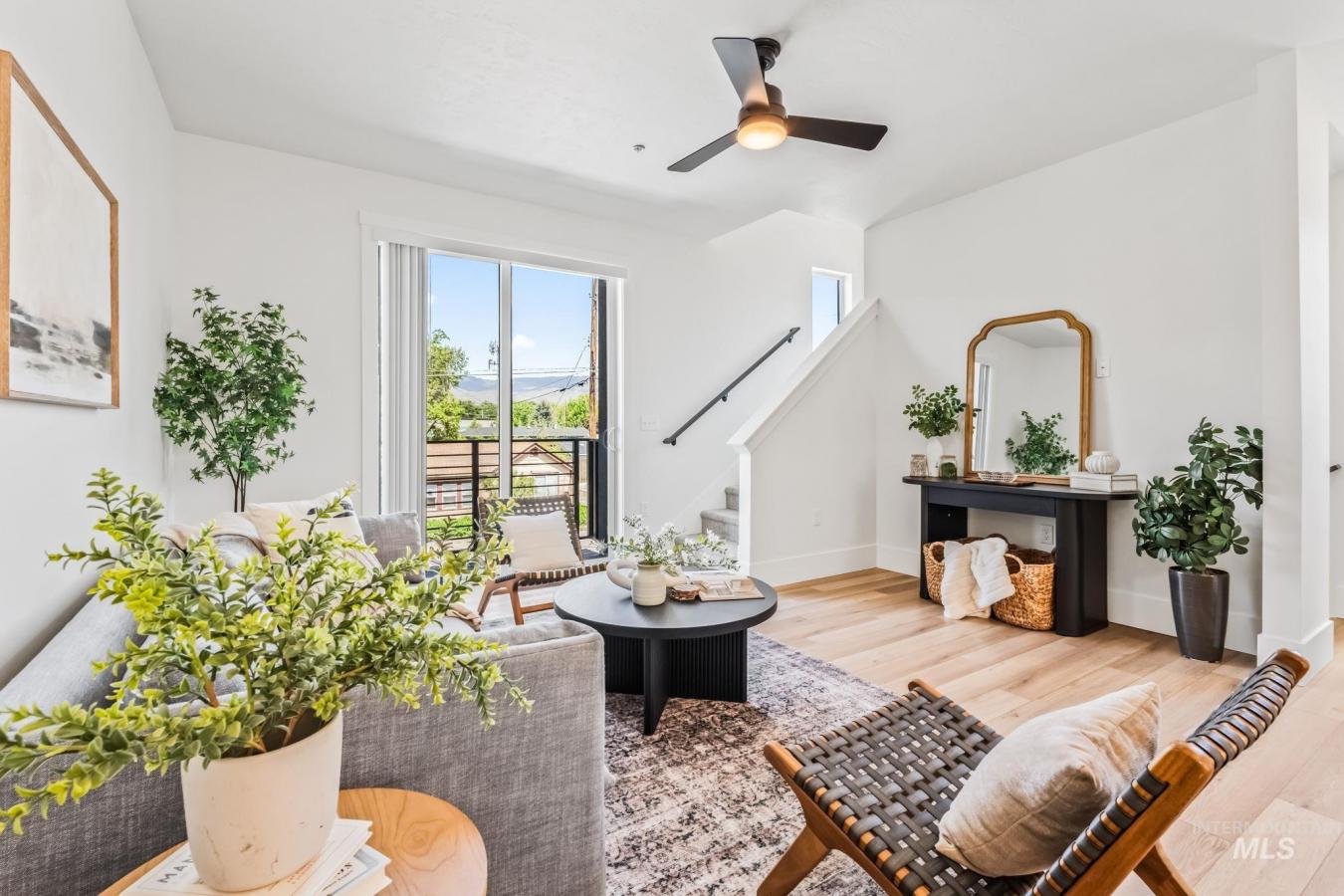 Boise, Ada, 83702, United States, ,Residential,For Sale,2008986